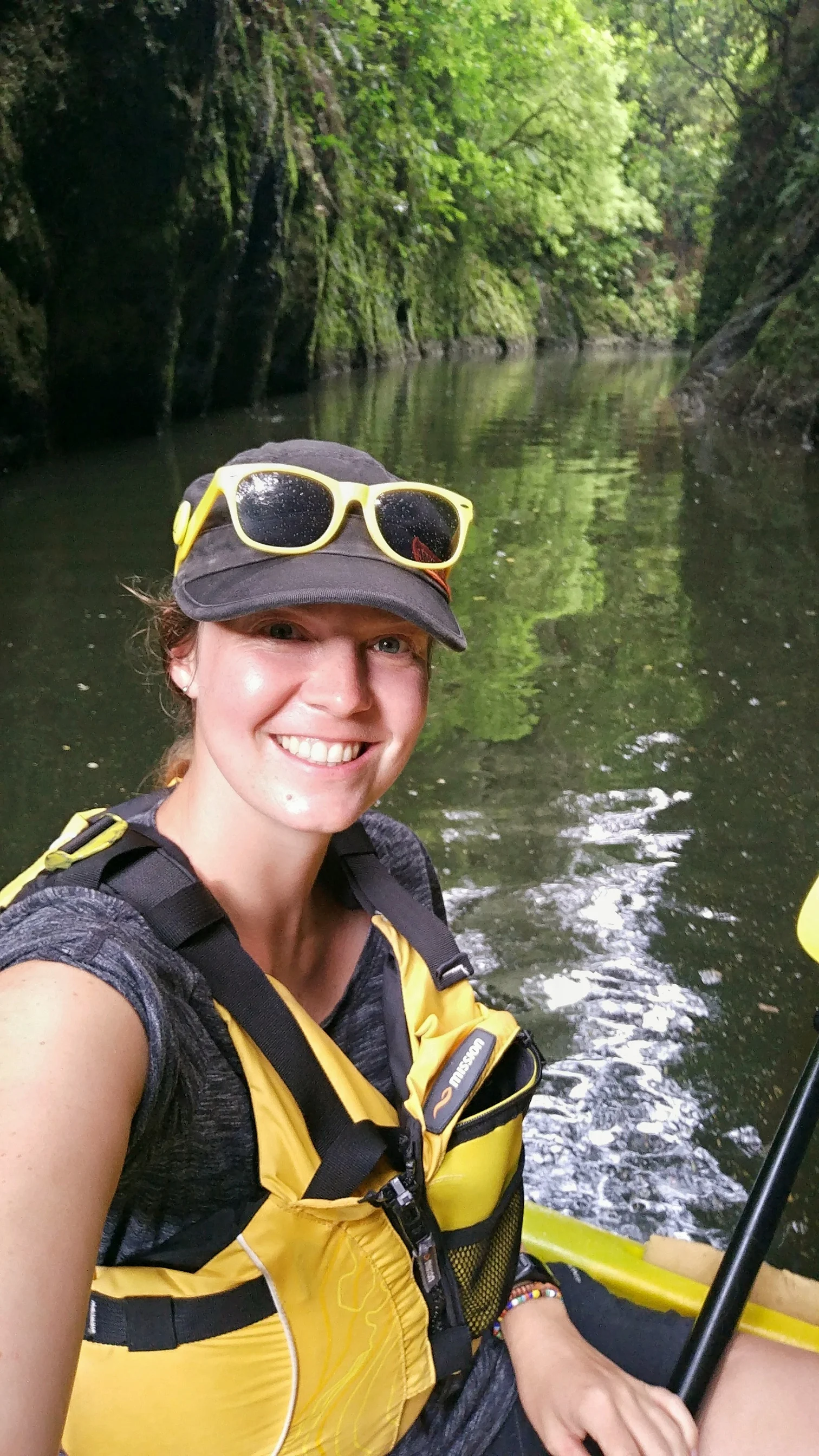 20171211__new_zealand_waikato_lake_karapiro_kayak_canyon_selfie_alex.jpeg