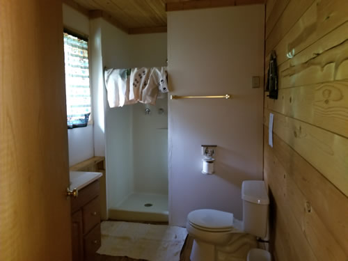 Cabin5Bath.jpg