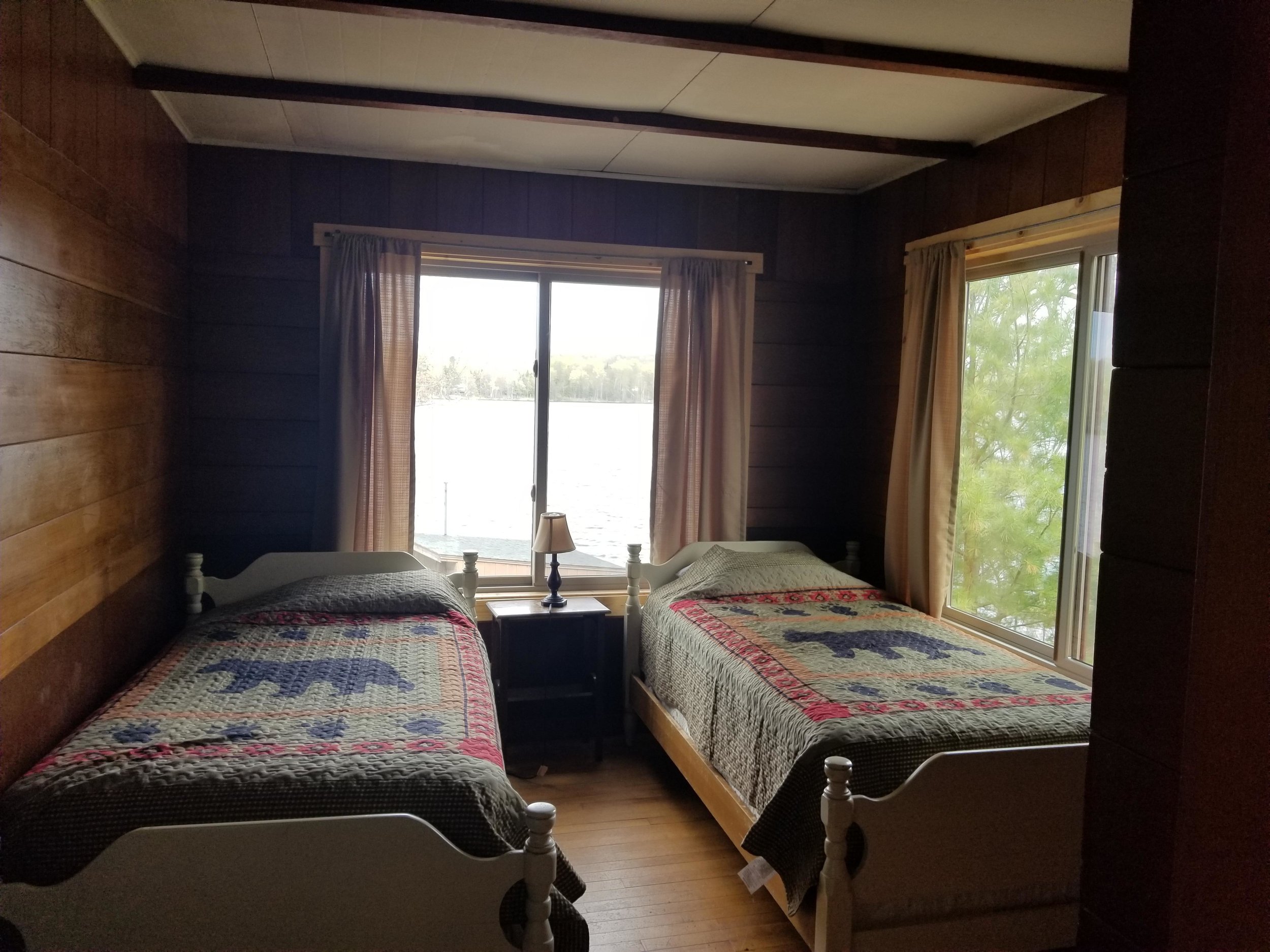 Cabin4Bed3.jpg