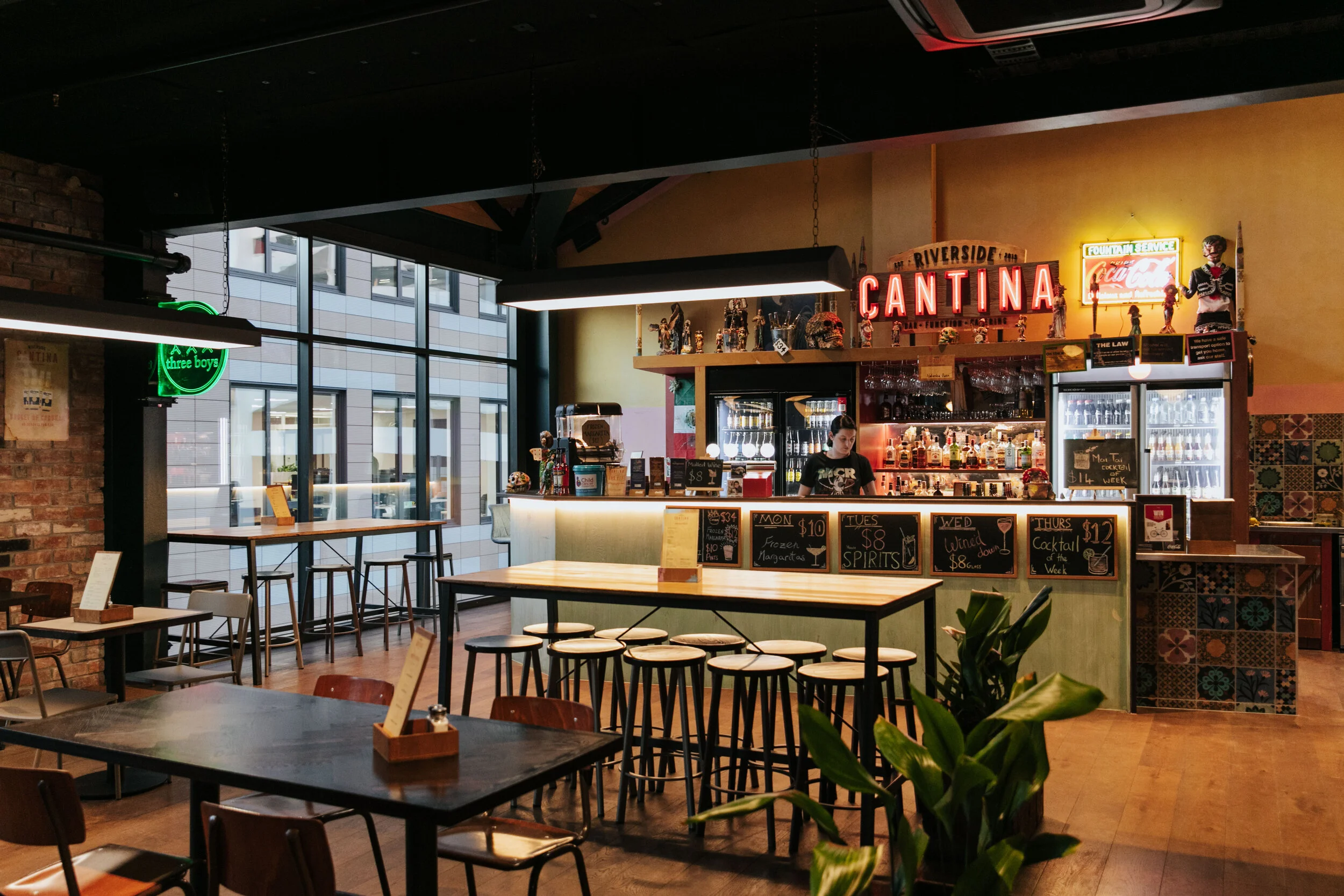 RIVERSIDE CANTINA 