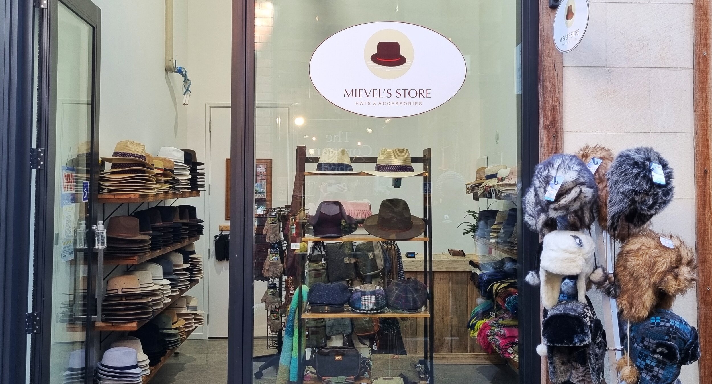 MIEVEL'S STORE 