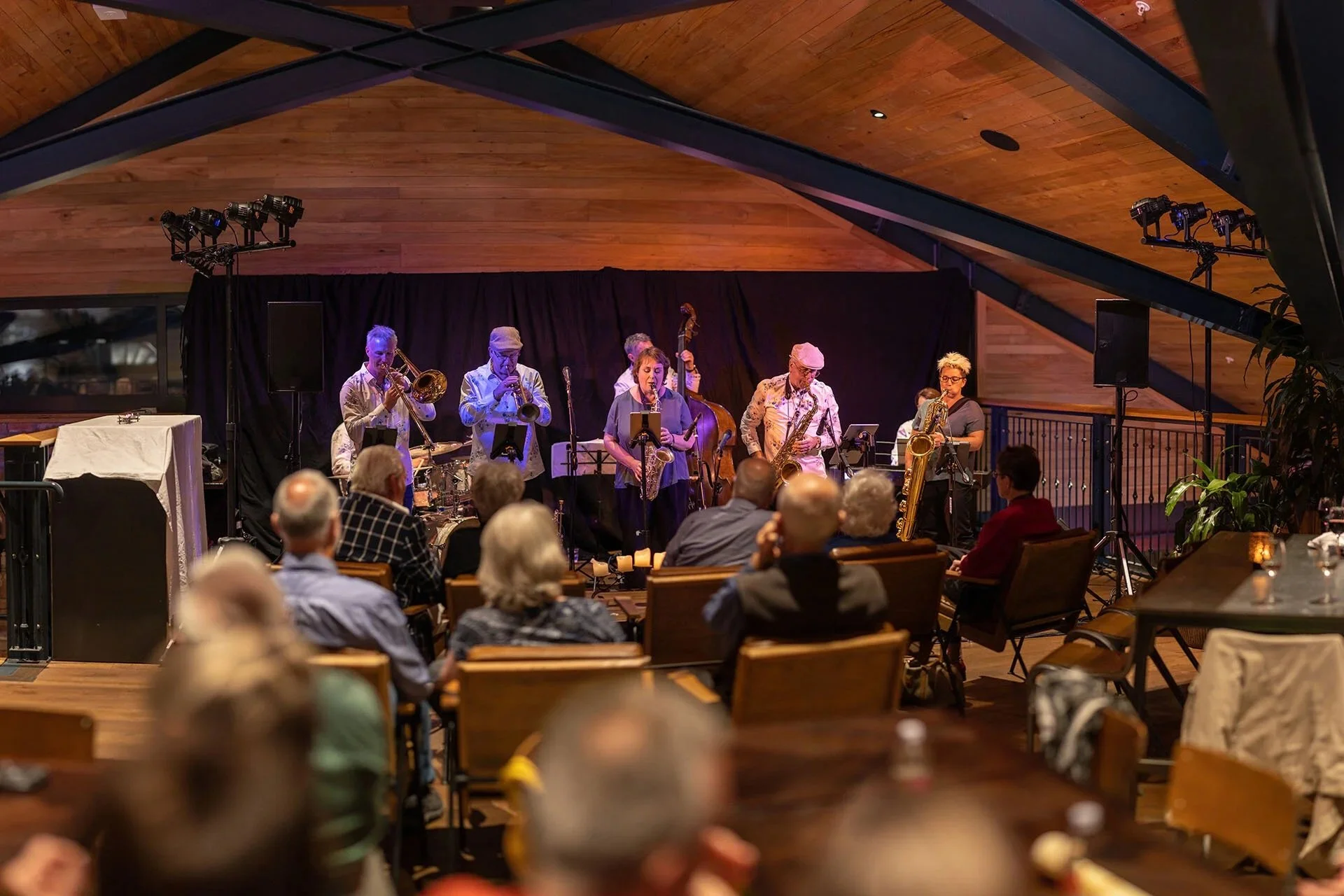 RIVERSIDE LIVE MUSIC
