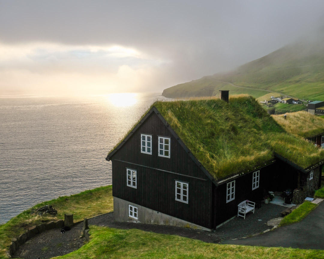 Faroe_Bour2_klein.jpg