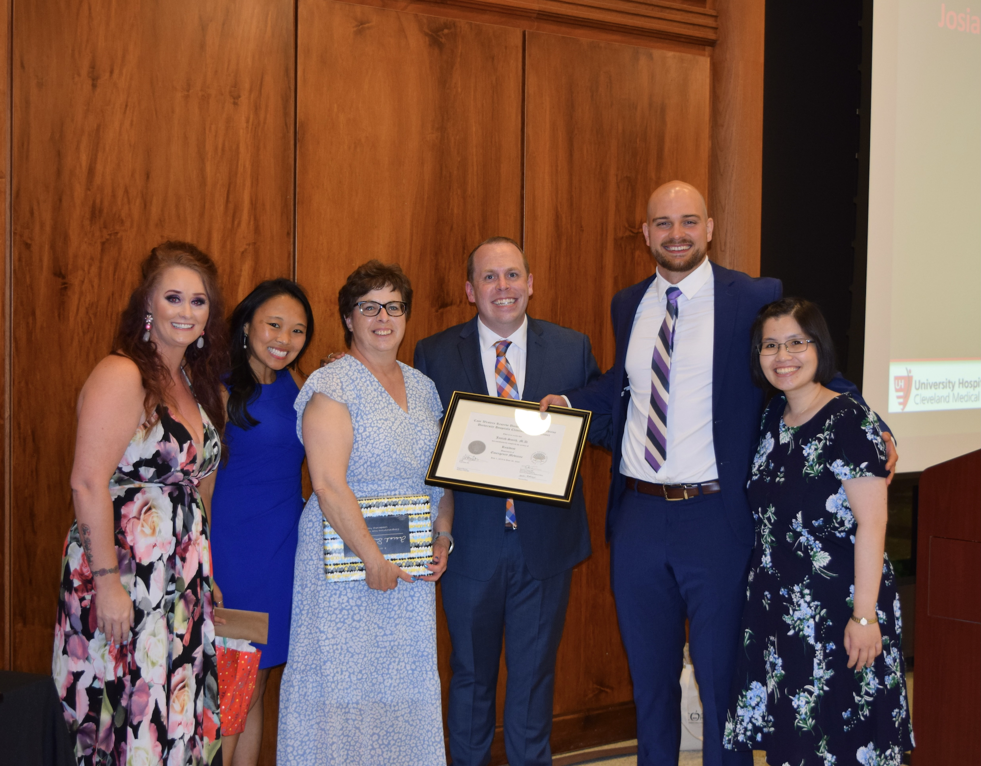 Dr. Josiah Smith Receives the Golden Apple Award! 