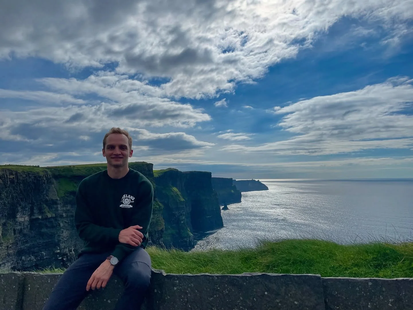 ✨SENIOR SPOTLIGHT✨
We&rsquo;re not quite ready to say goodbye to Dr. Austin Schoeffler, our #techchief, whose always positive attitude, kindness, and creative mindset have left a lasting mark on our program. He brings sharp clinical skills, a genuine