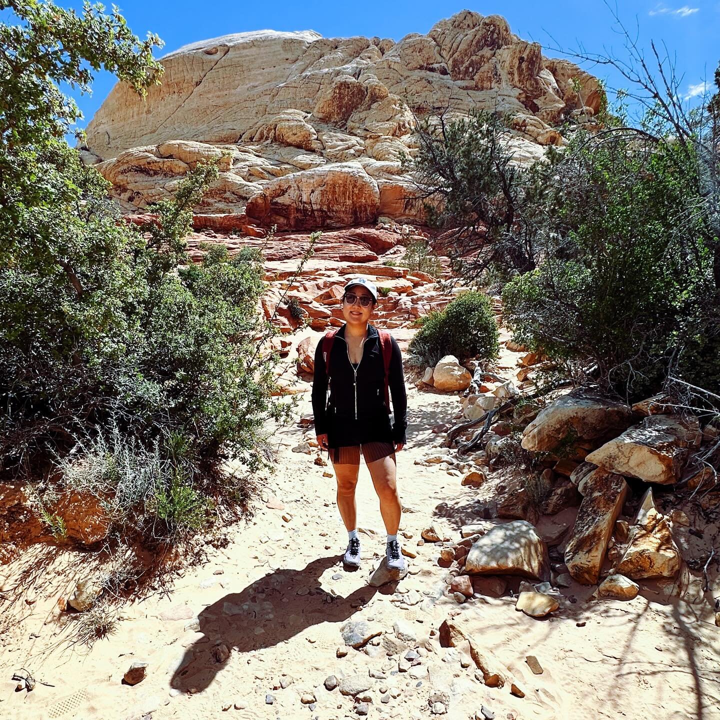 💥 INTERN INTROS 💥 Meet Dr. Marilee Clunk!

🏠 Hometown: Alliance, OH

📚 Med School: University of Toledo College of Medicine

🚑 Why EM? I love the diagnostic challenge of the undifferentiated patient, and no two shifts are alike.

🚨 Why UH? UH f