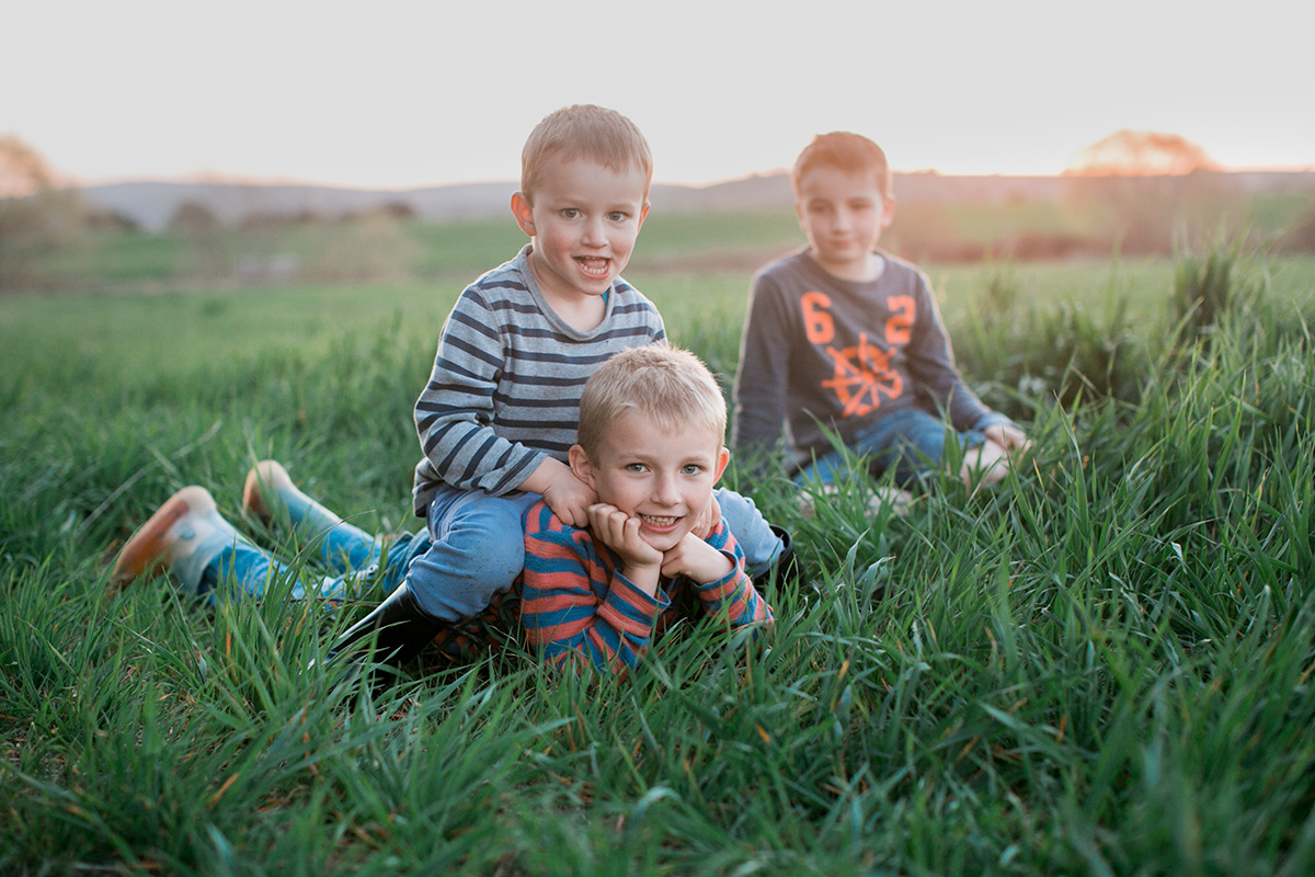 kidsspringoats1-0103.jpg