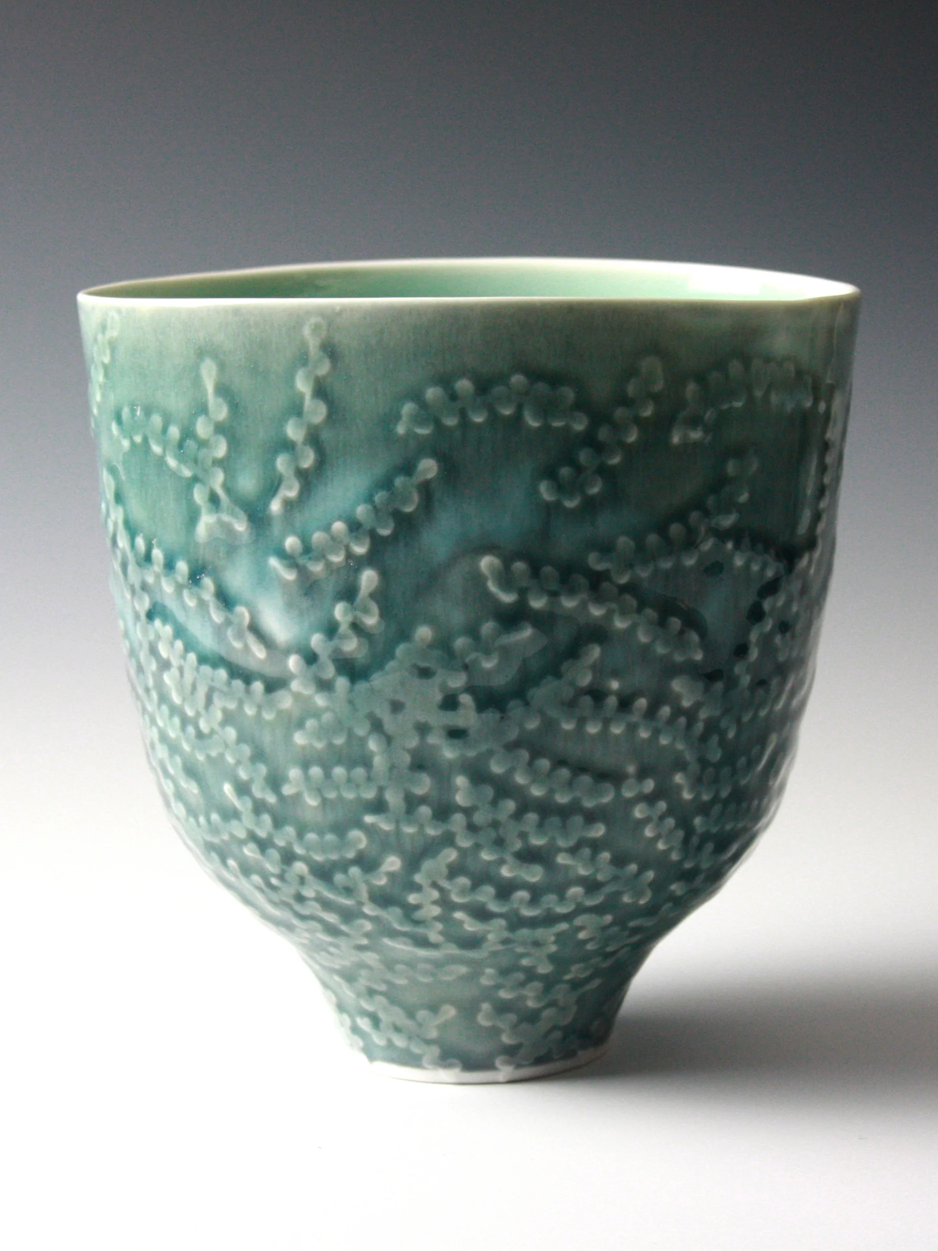 Calistomon Bowl 2009. Thrown and water-etched porcelain. Height 18.5cm