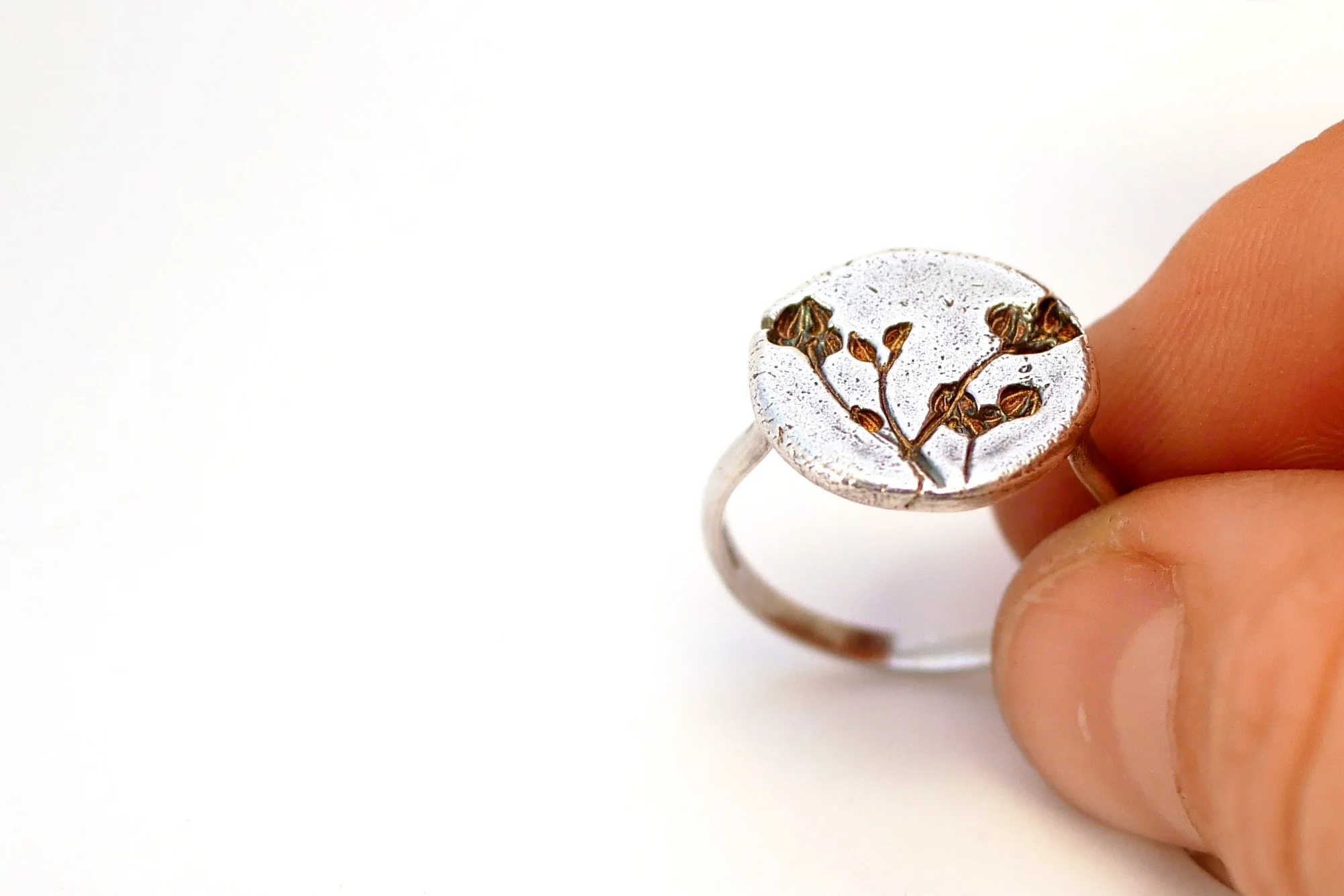 Stone Parsley Ring - small face