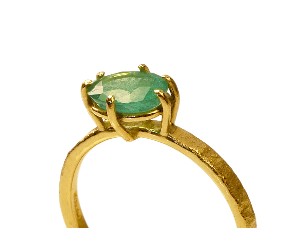 gold ring close up.PNG