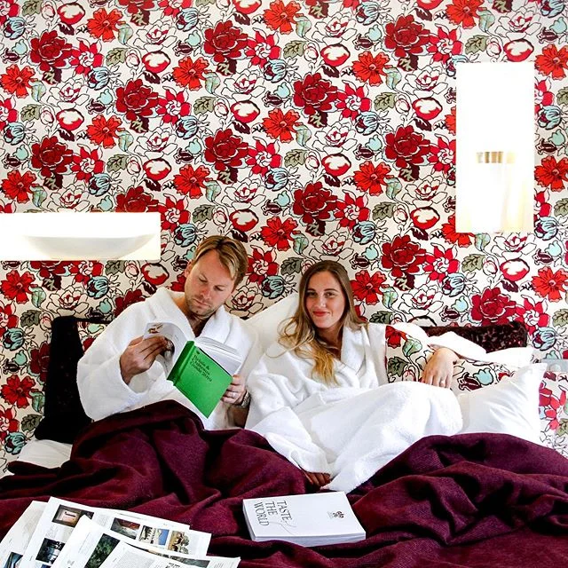 Mid-week inspiration for your next relaxing getaway📍welcome to The Pavillion at @chapellesintmartin🧖🏼&zwj;♀️🧖🏼&zwj;♂️once a horse stable in it&rsquo;s history, this two story luxury suite gives a rustic and cozy feeling downstairs with a modern 