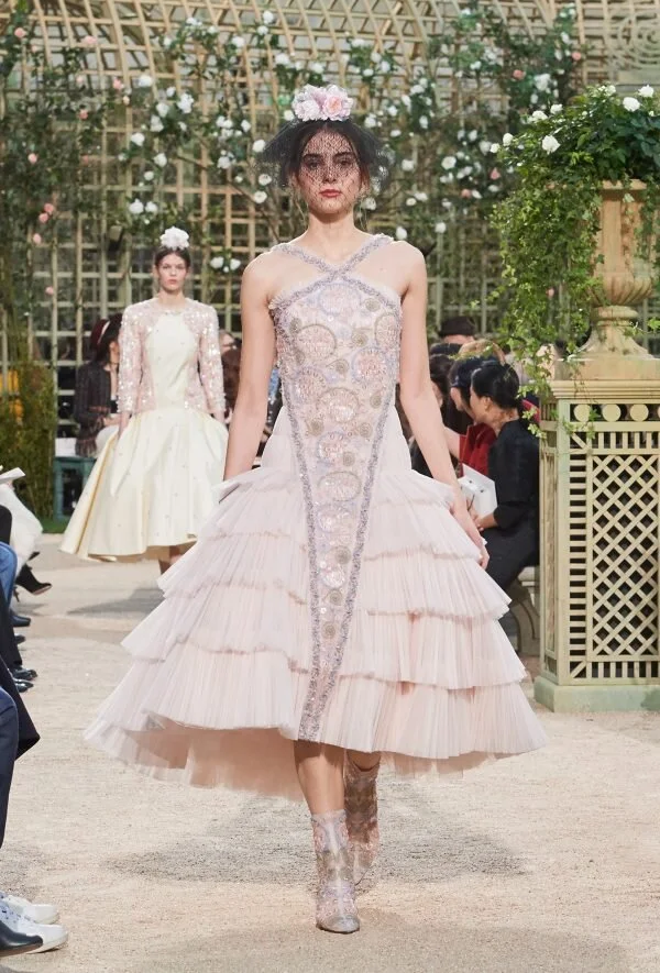 56_Look_HC_SS_18-600x885.jpg