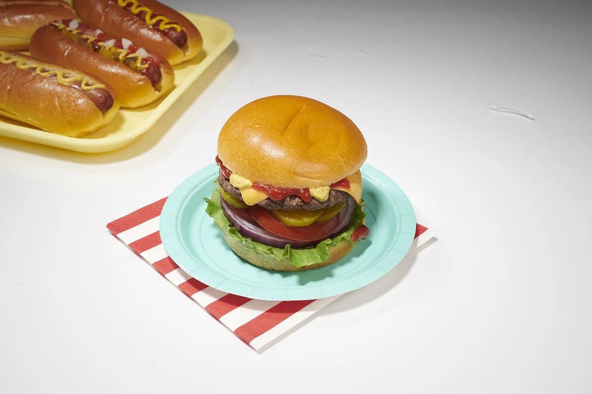 ConAgra_Burger_ThreeQuarter_PLATE_0361.jpg