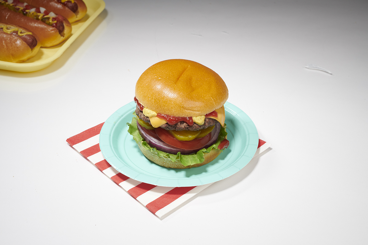 ConAgra_Burger_ThreeQuarter_PLATE_0359.jpg