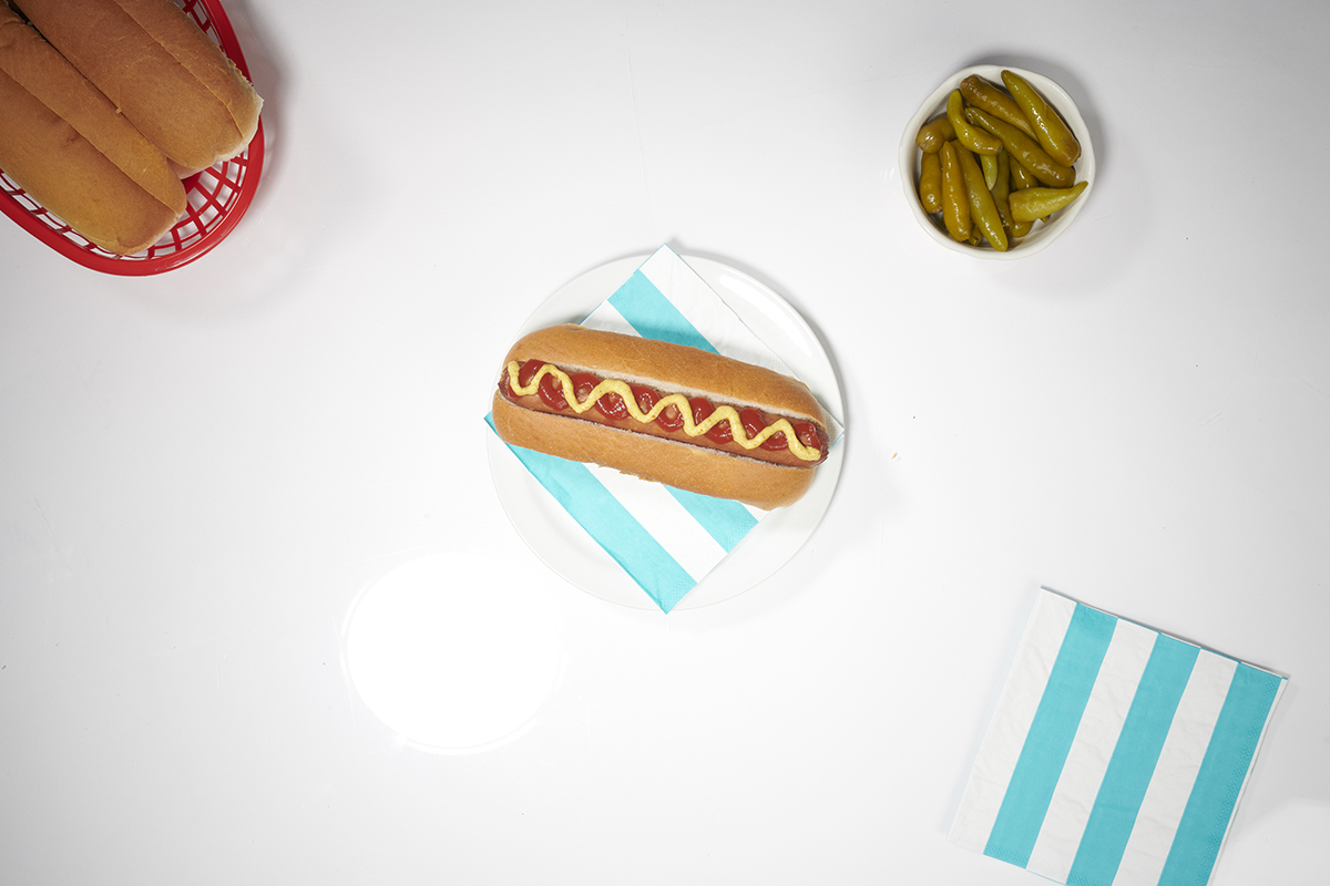 ConAgra_HotDog_Overhead_PLATE_0404.jpg