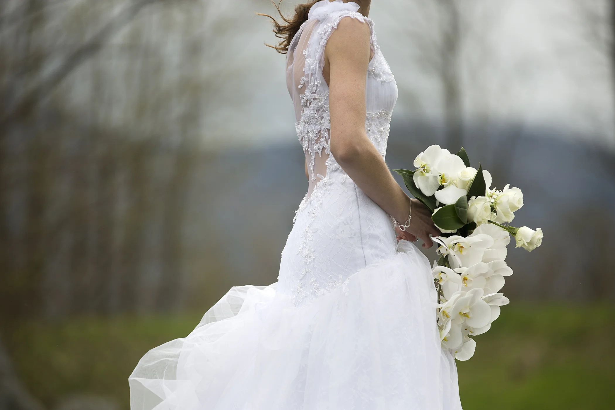 Bride & Bouquet
