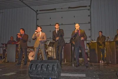 2010UNDER THESTREETLAMP.jpg