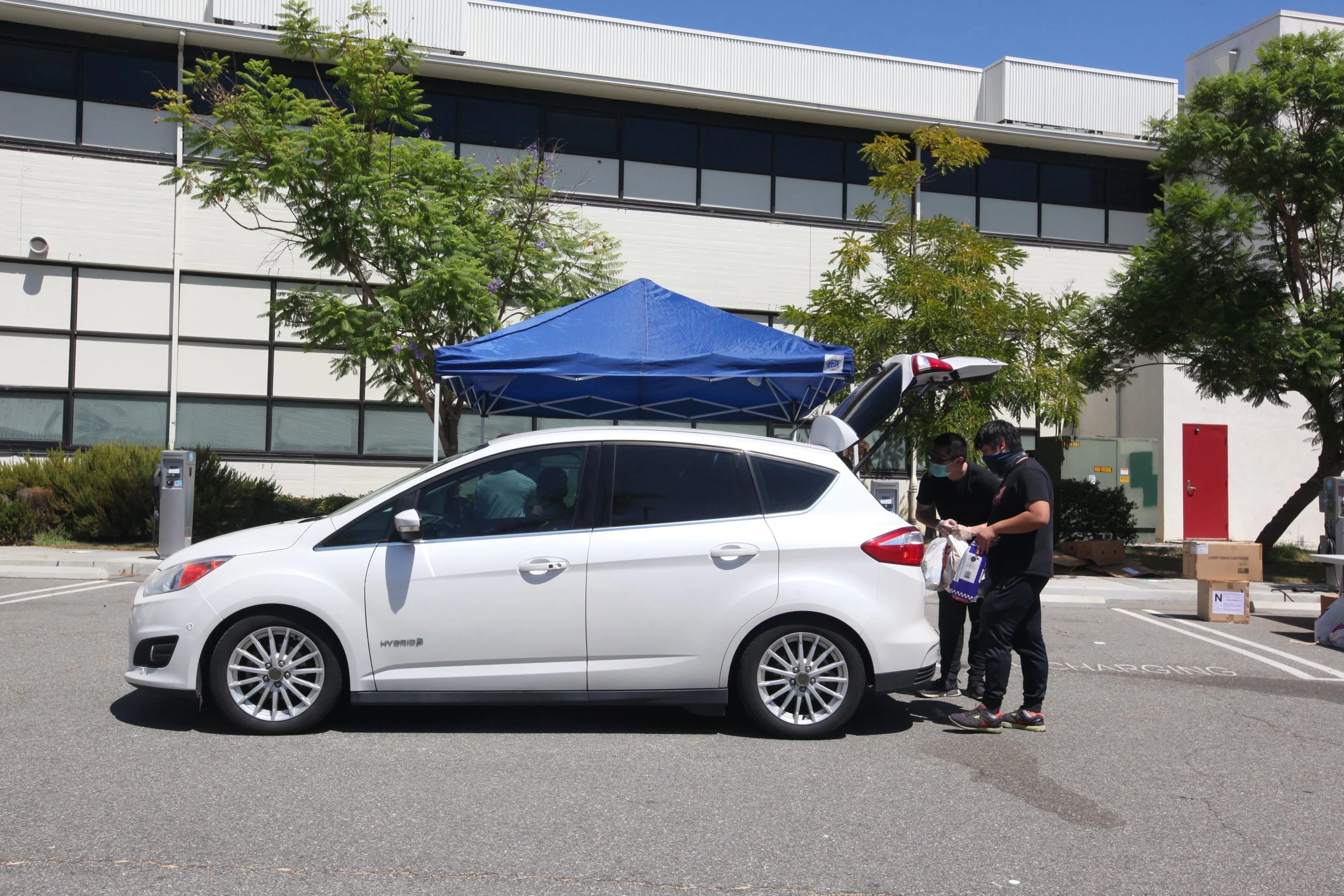  Rosemead Churches Community Food Distribution at Mission Community UMC (Rosemead High School), August 2020 