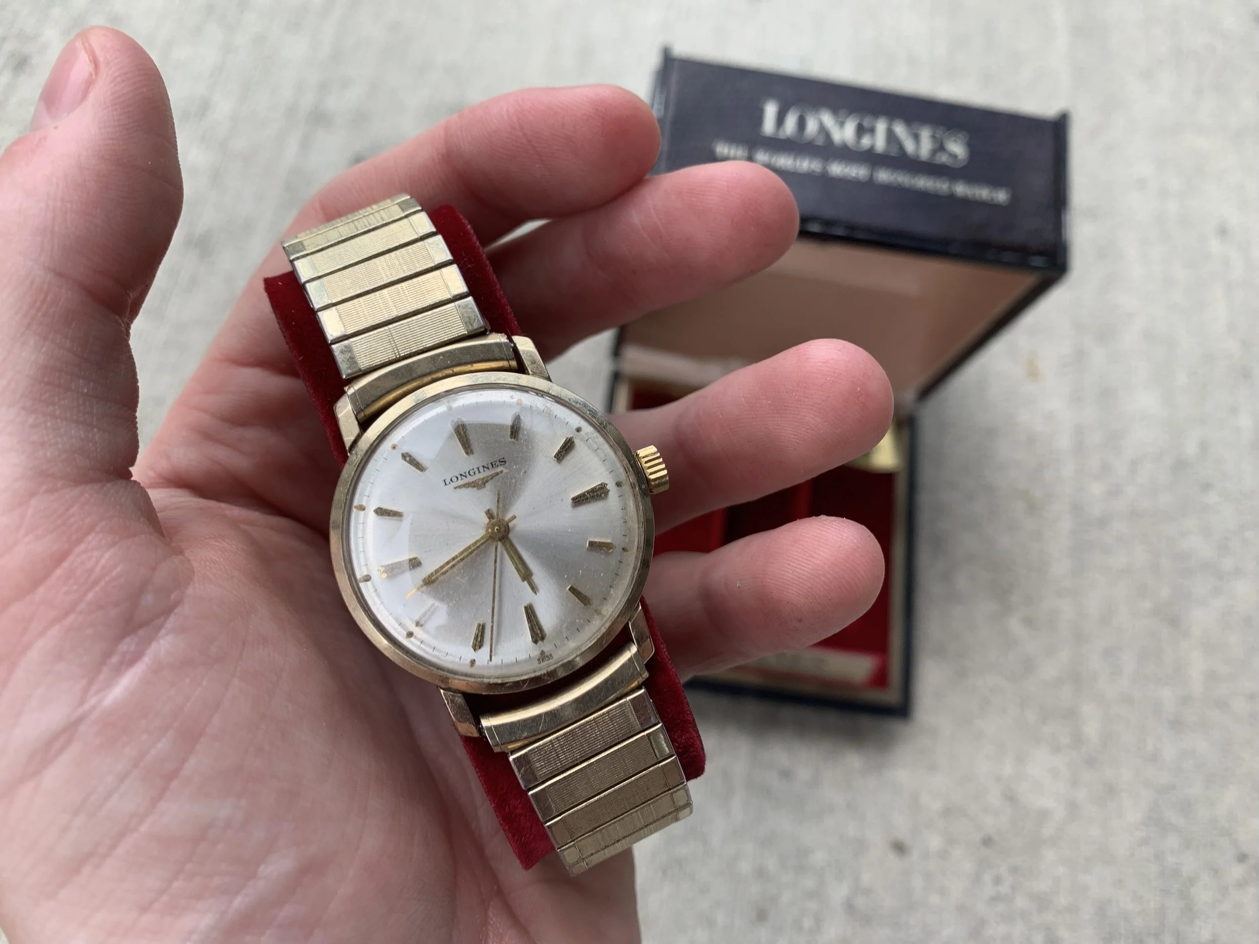 BD47A5F9-4C4E-4FFF-AE11-D699E8FA30C2