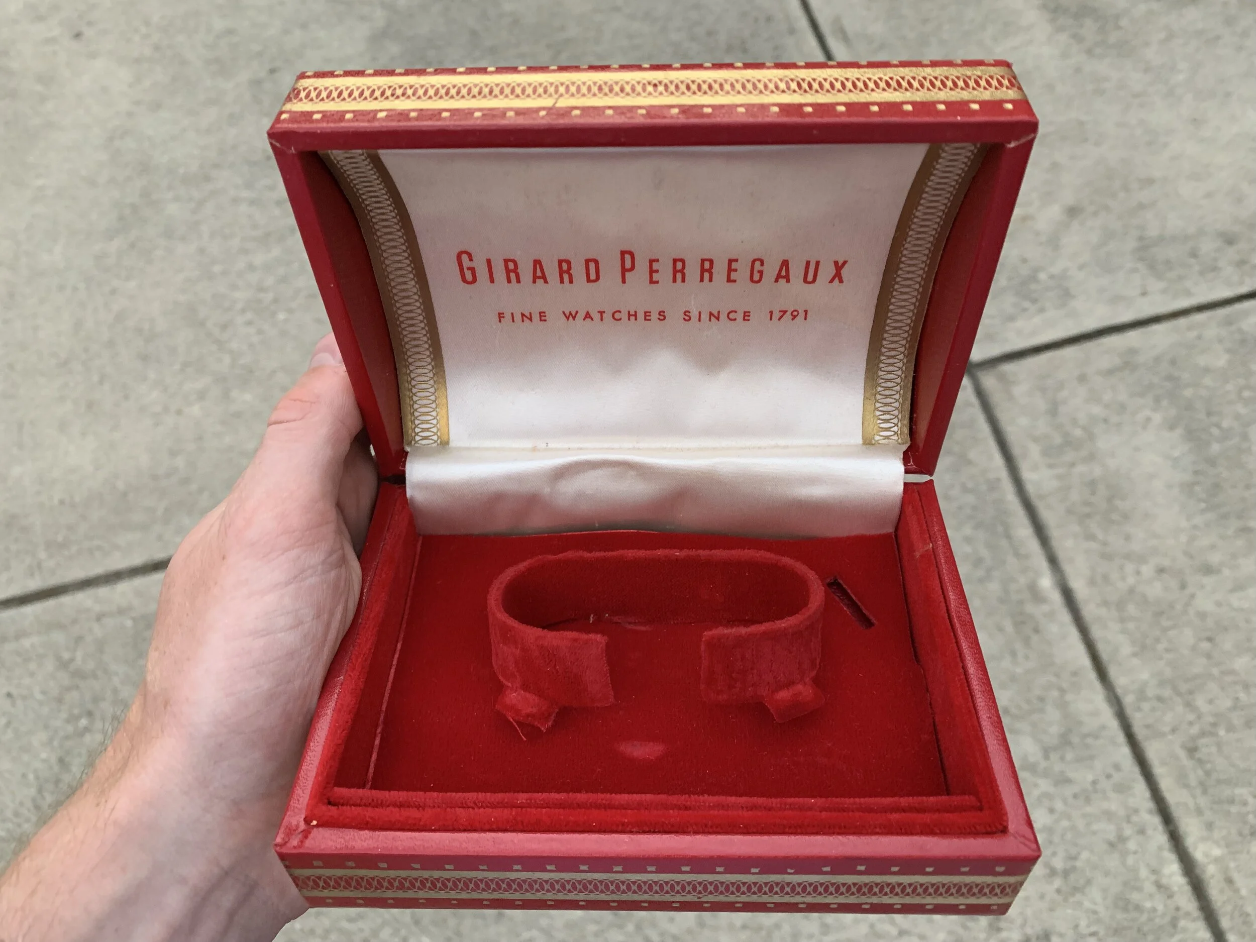 FCE4A4C8-2270-4631-9746-0D7C97F8F50C