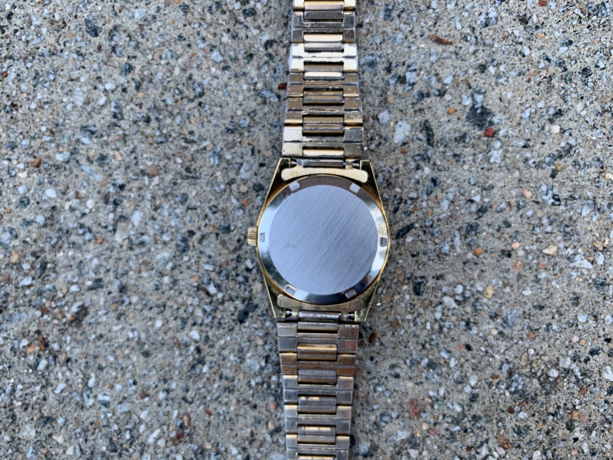 AD8B44E0-A1C3-441F-8E45-0910B3714575