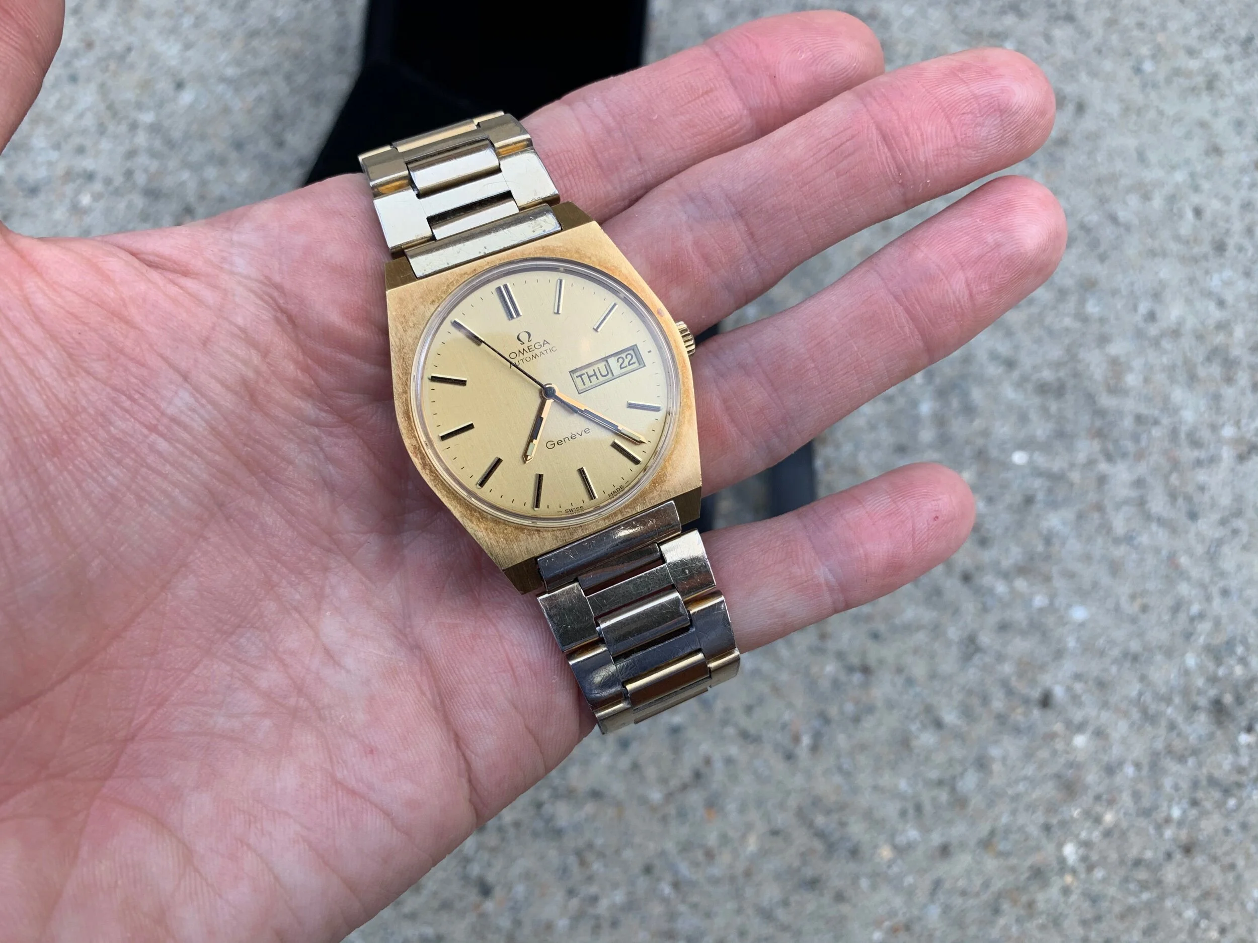 E9CD9354-F474-4A60-B5D7-DA24A8BAAACC