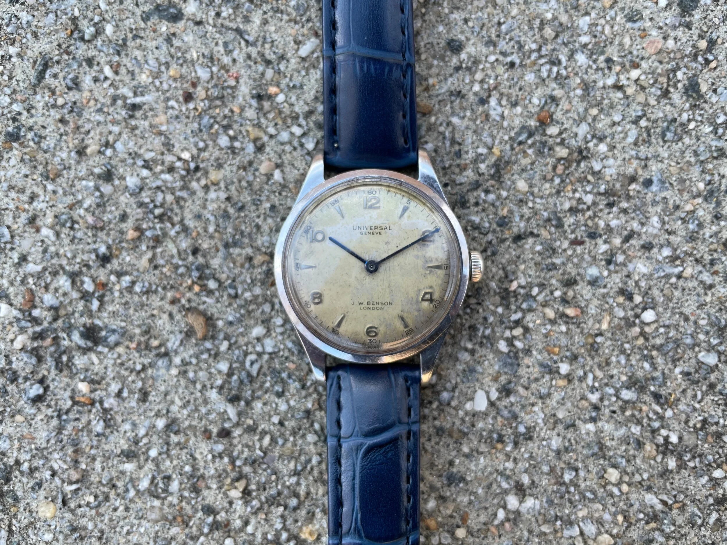 821D2BB0-79EF-4CE5-BF43-28C6FA347F7C