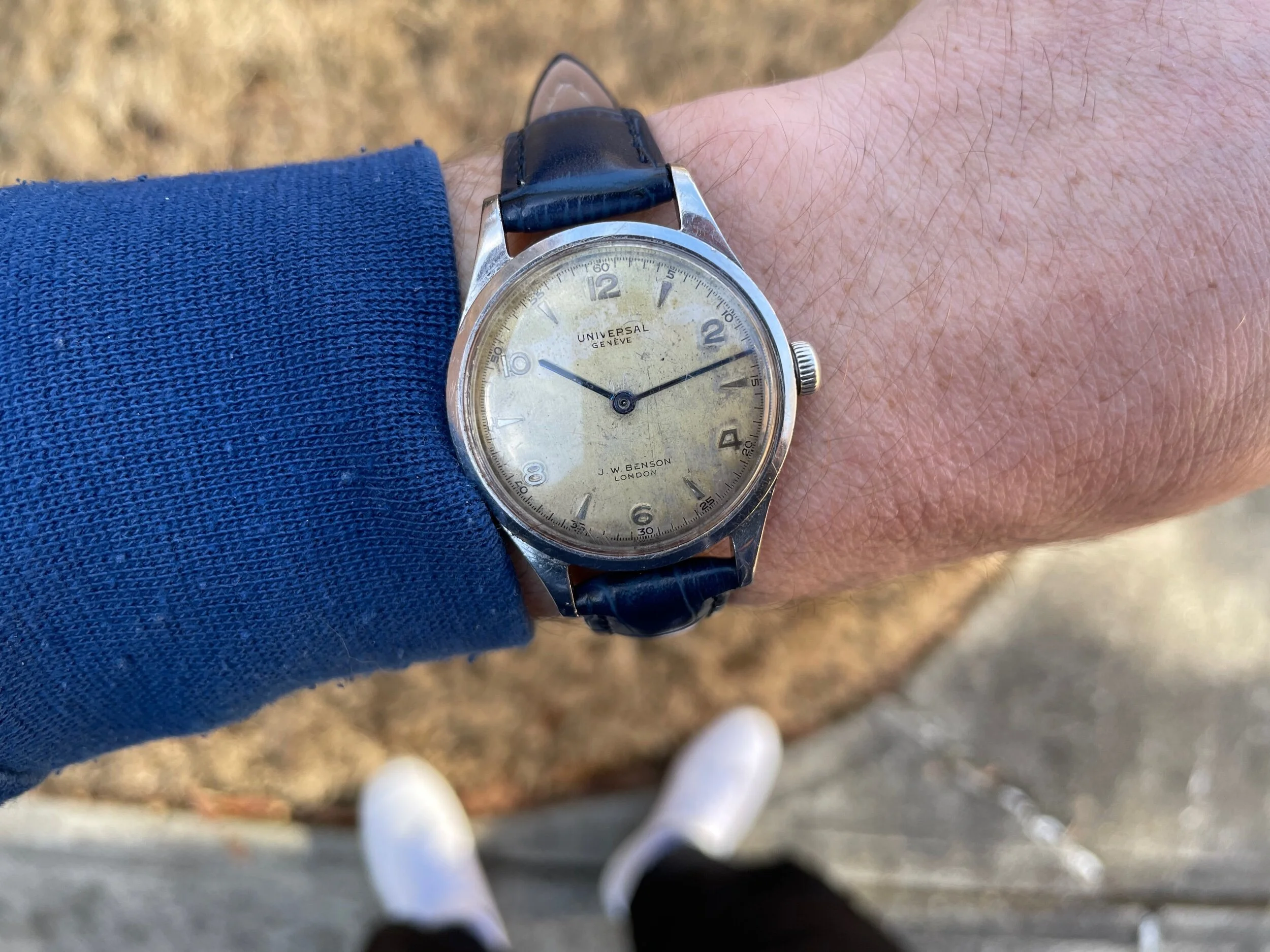 9DA3B915-74FA-4C6B-B74B-CA5821534823