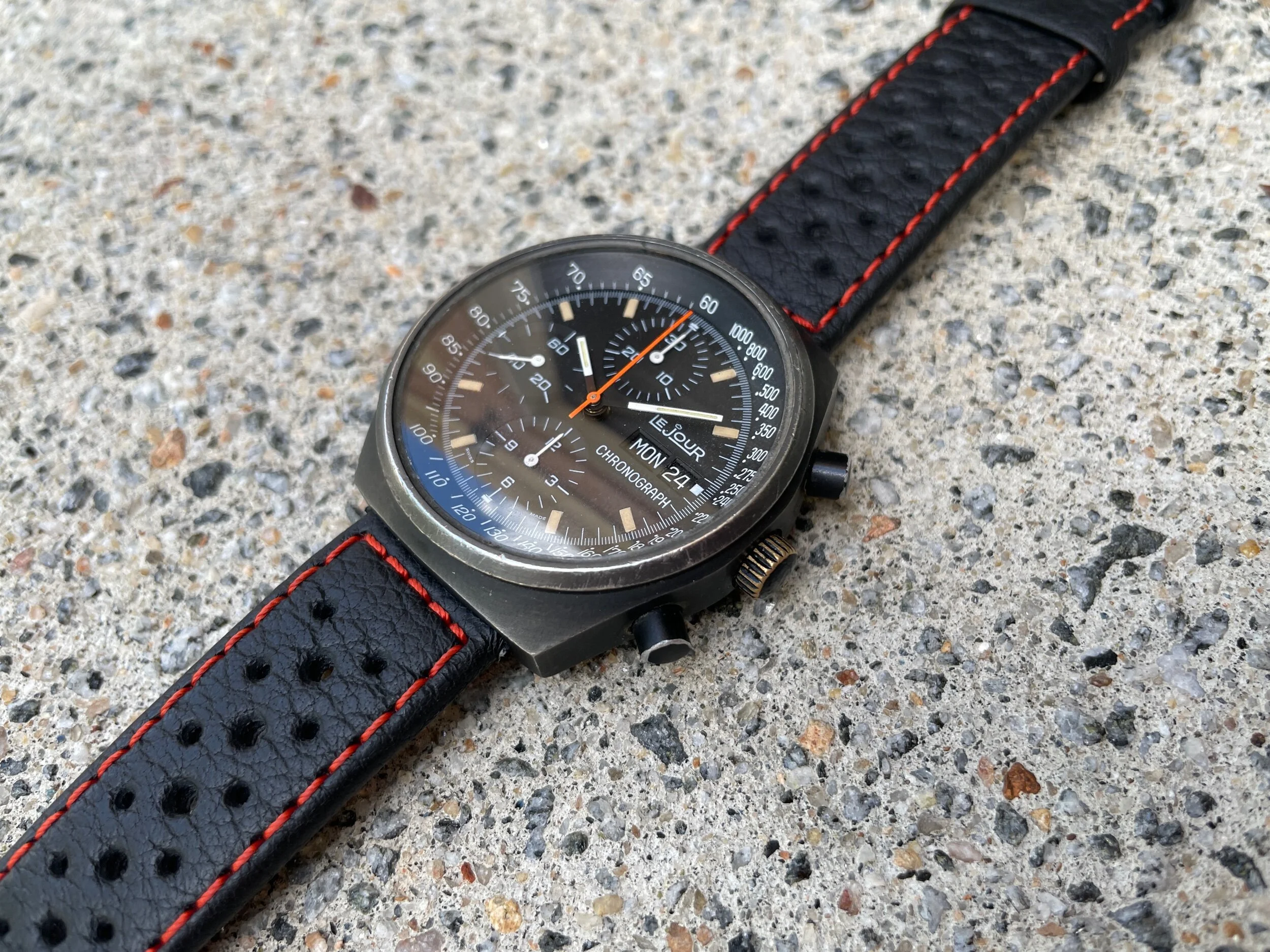 423B9A16-490F-4960-B594-C40B4C5E5F01