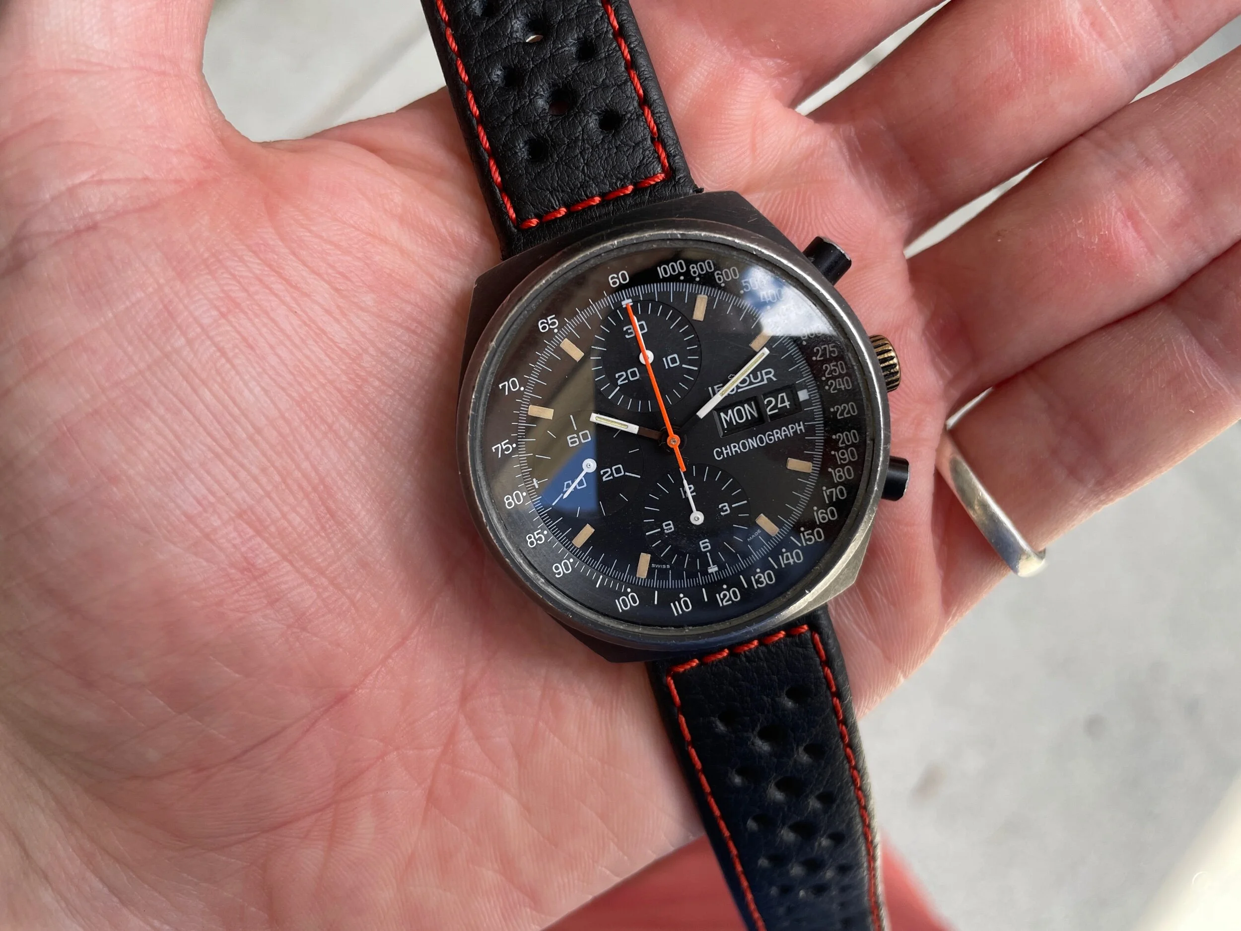 B72ACEF2-A61C-4D05-8217-317F79004B00