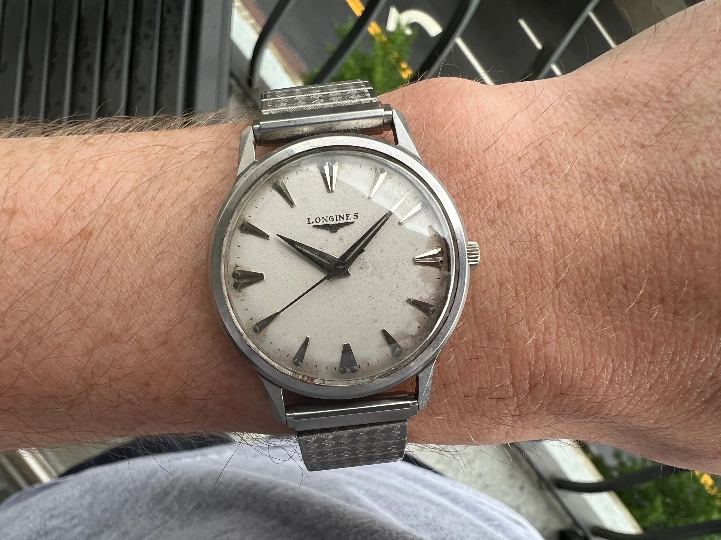 168320ED-6EA2-410F-B944-7B86984C2AFF