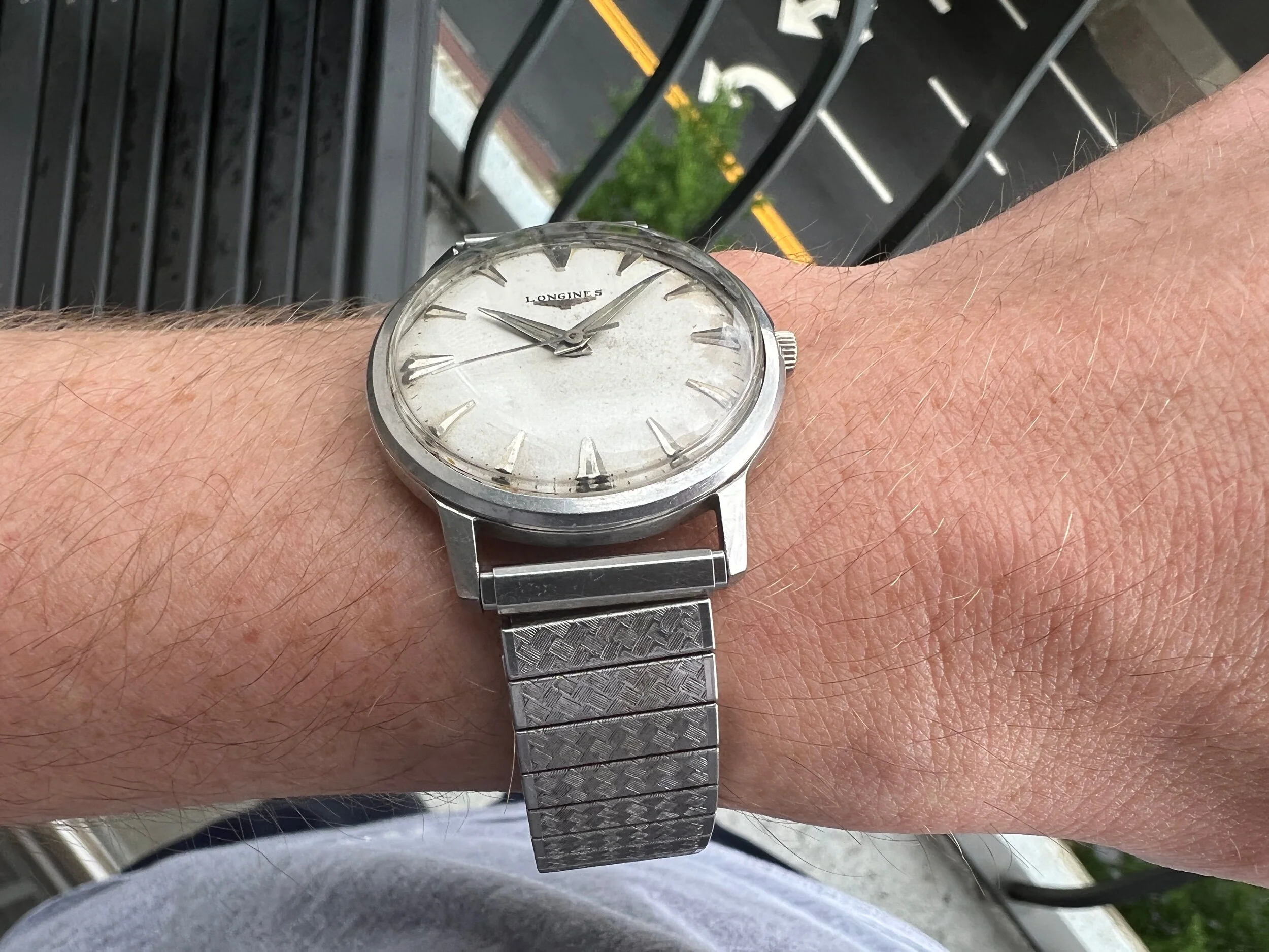 77902B2B-DDEA-4BF8-A326-BF093A0467BE