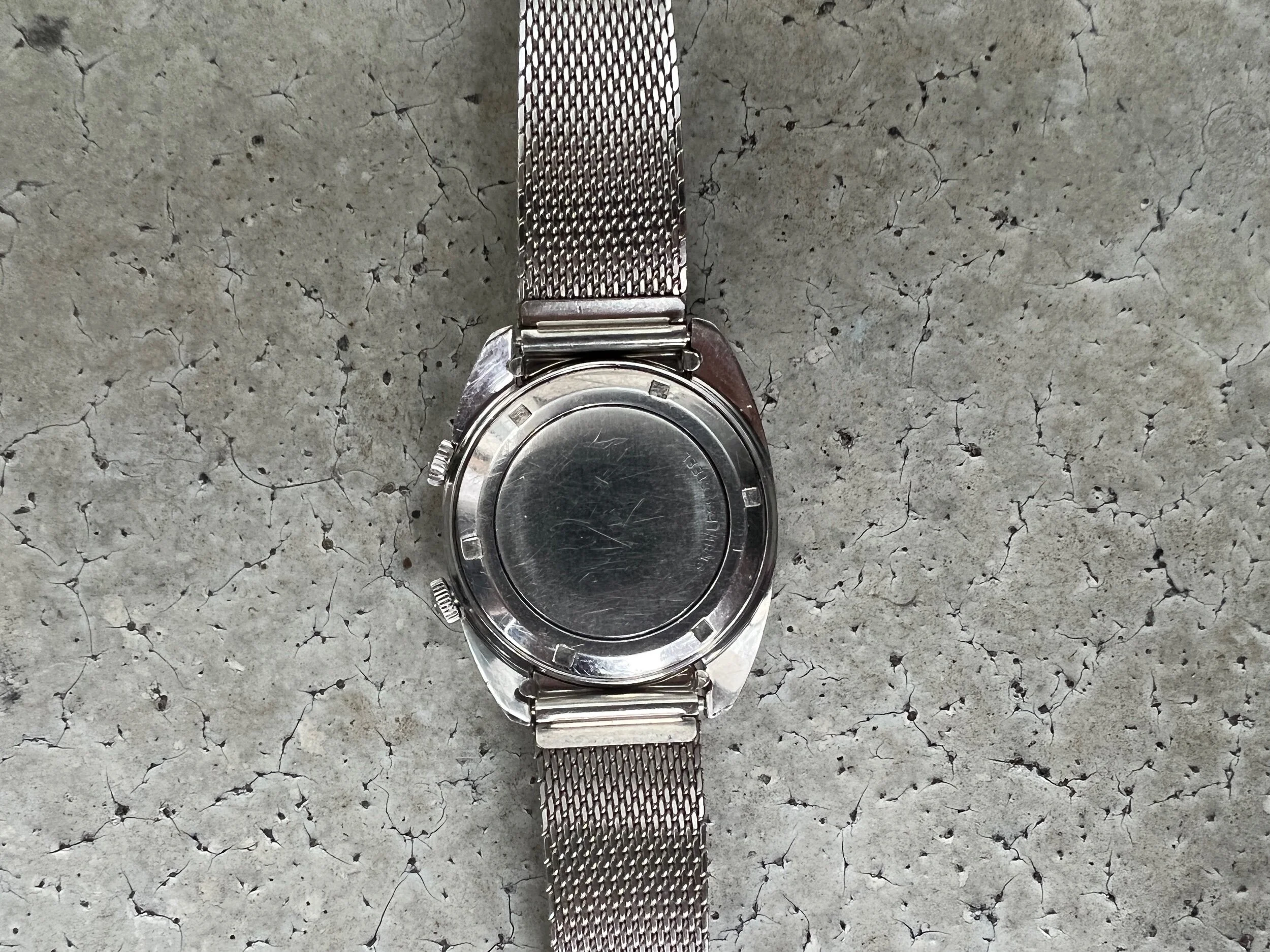 7DCFBEC1-2659-4513-B077-9CBF2D06DC3C