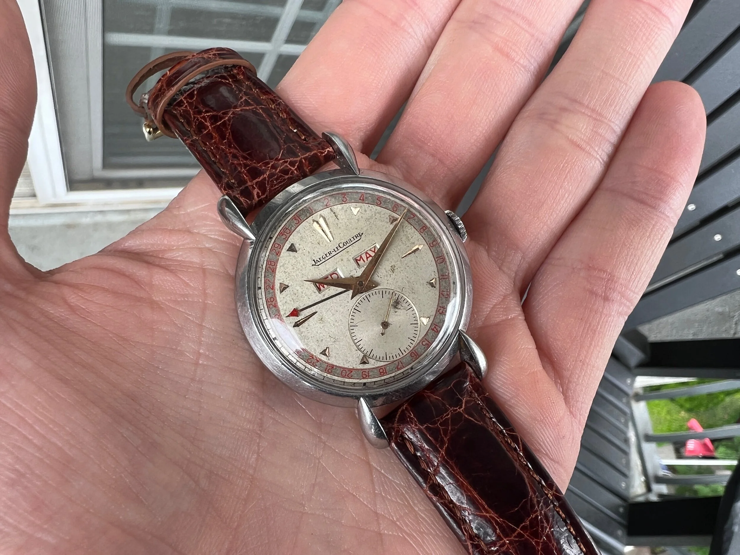 72E75404-3F4E-433D-A2D1-55FEC55B13ED