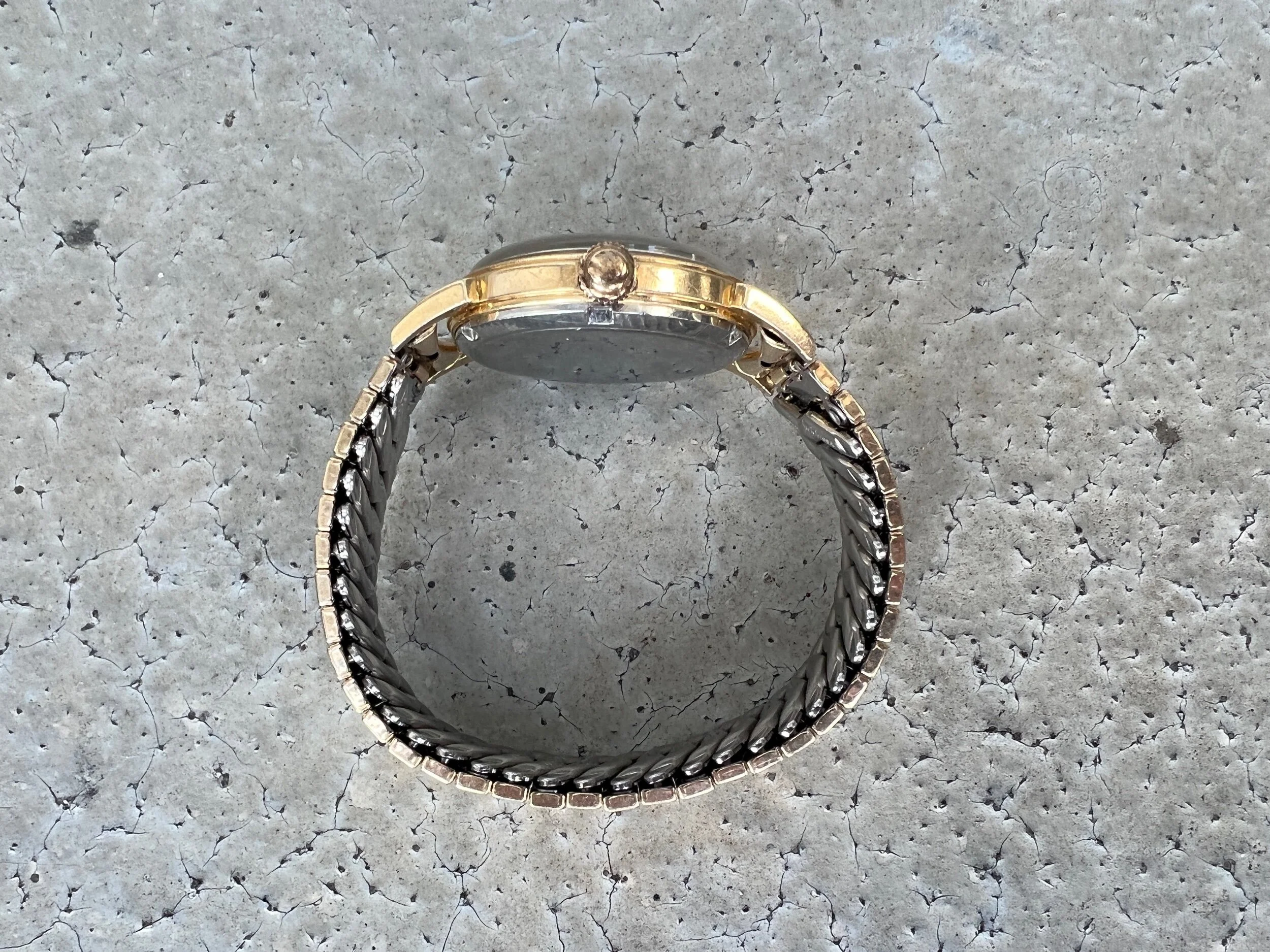 D8748886-64C0-4C02-B8C9-8BC762D705EB