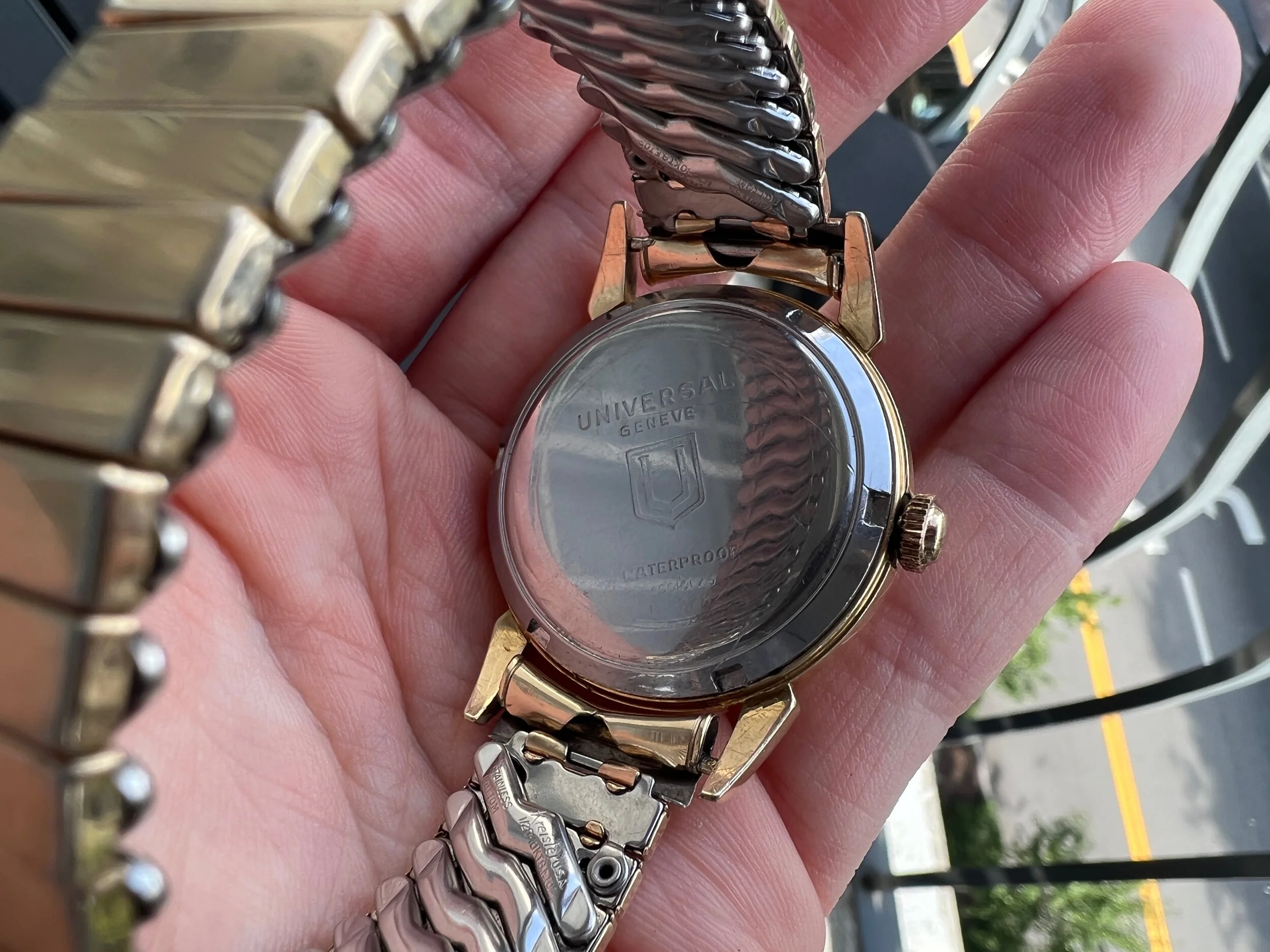 F9AAB395-0FDD-4C43-9ED2-C5F2413D65FB