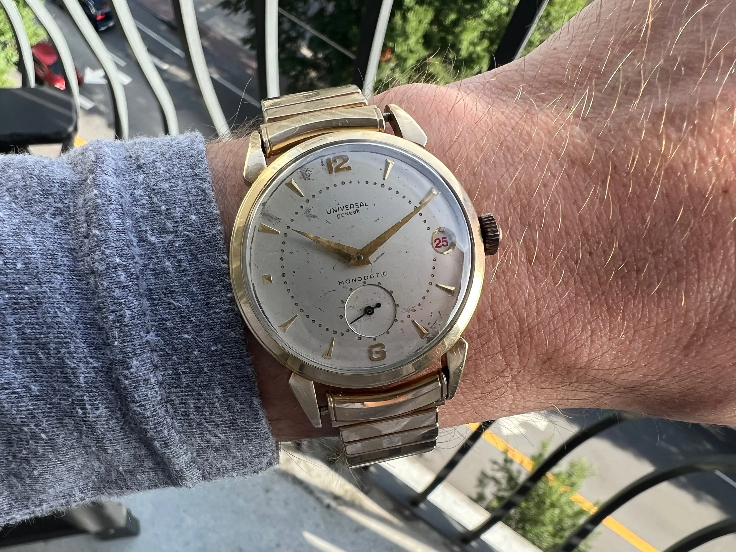 1360FCC9-CAF2-452D-ABC3-167EE8B2E1E7