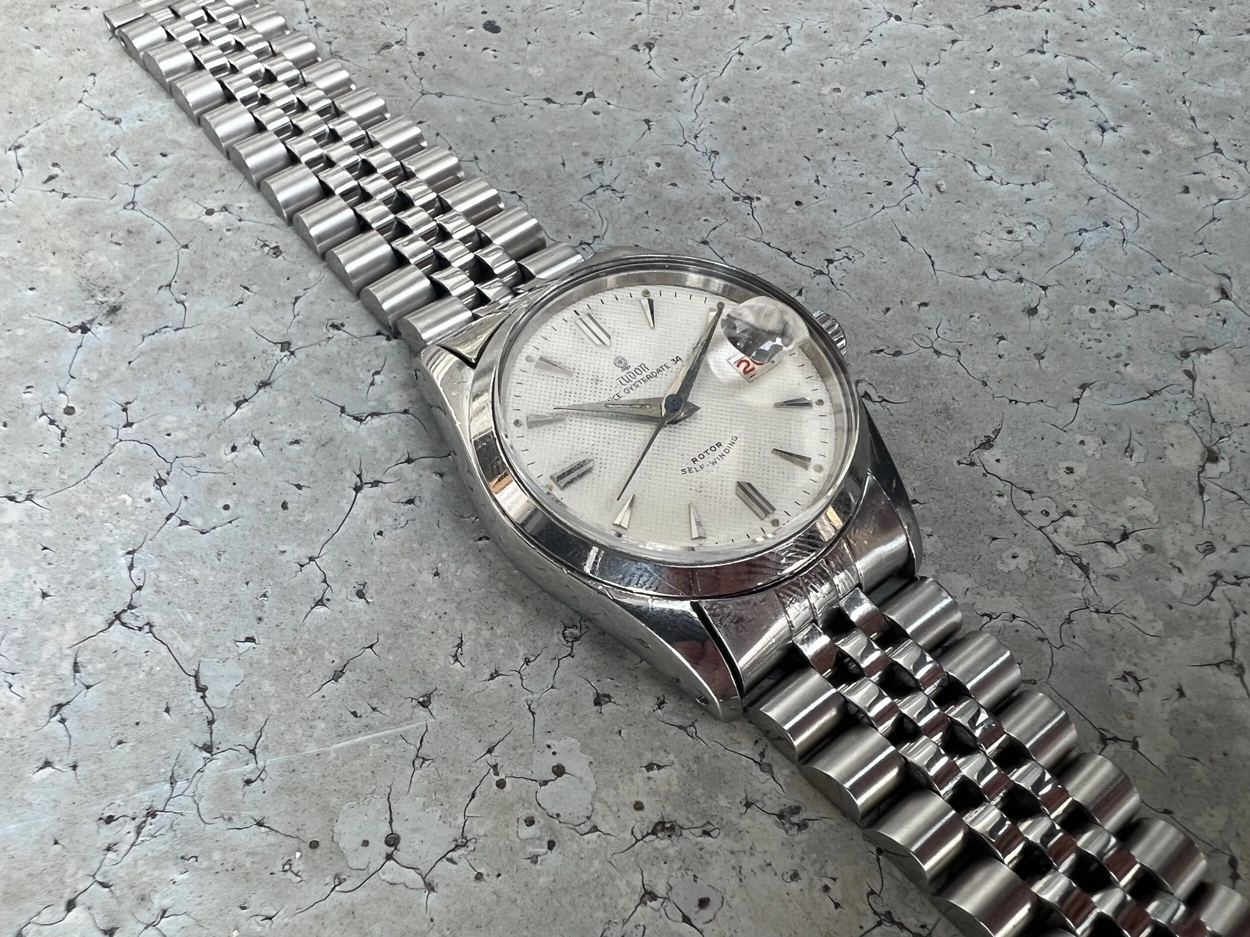 A7ACEC3B-F602-45AD-81FB-1AD9123BA6C4