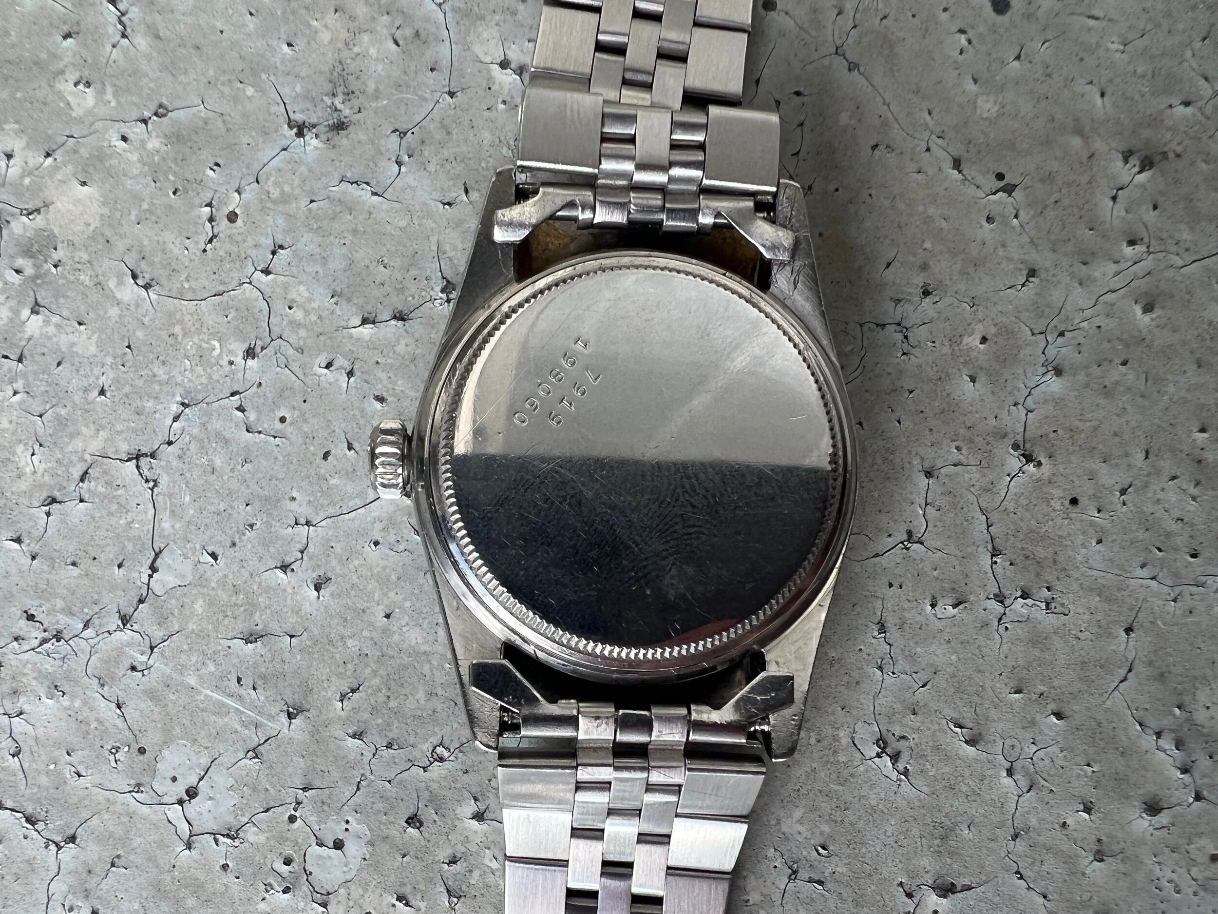 1C3E35F0-F188-40DF-8416-7C355C8A3A4D