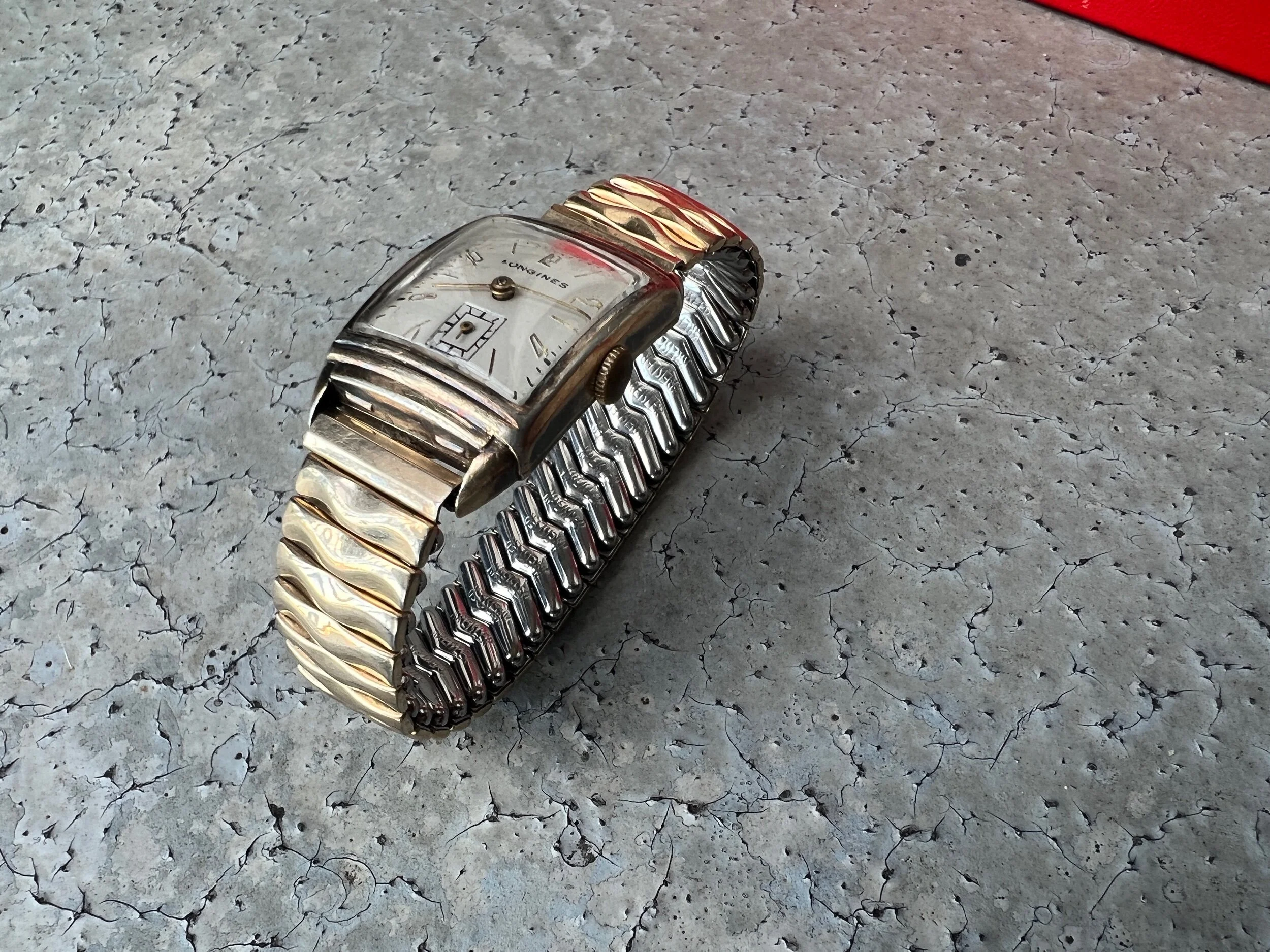 DAD5CF30-FA8C-409F-9ECA-67BC9E273FC9