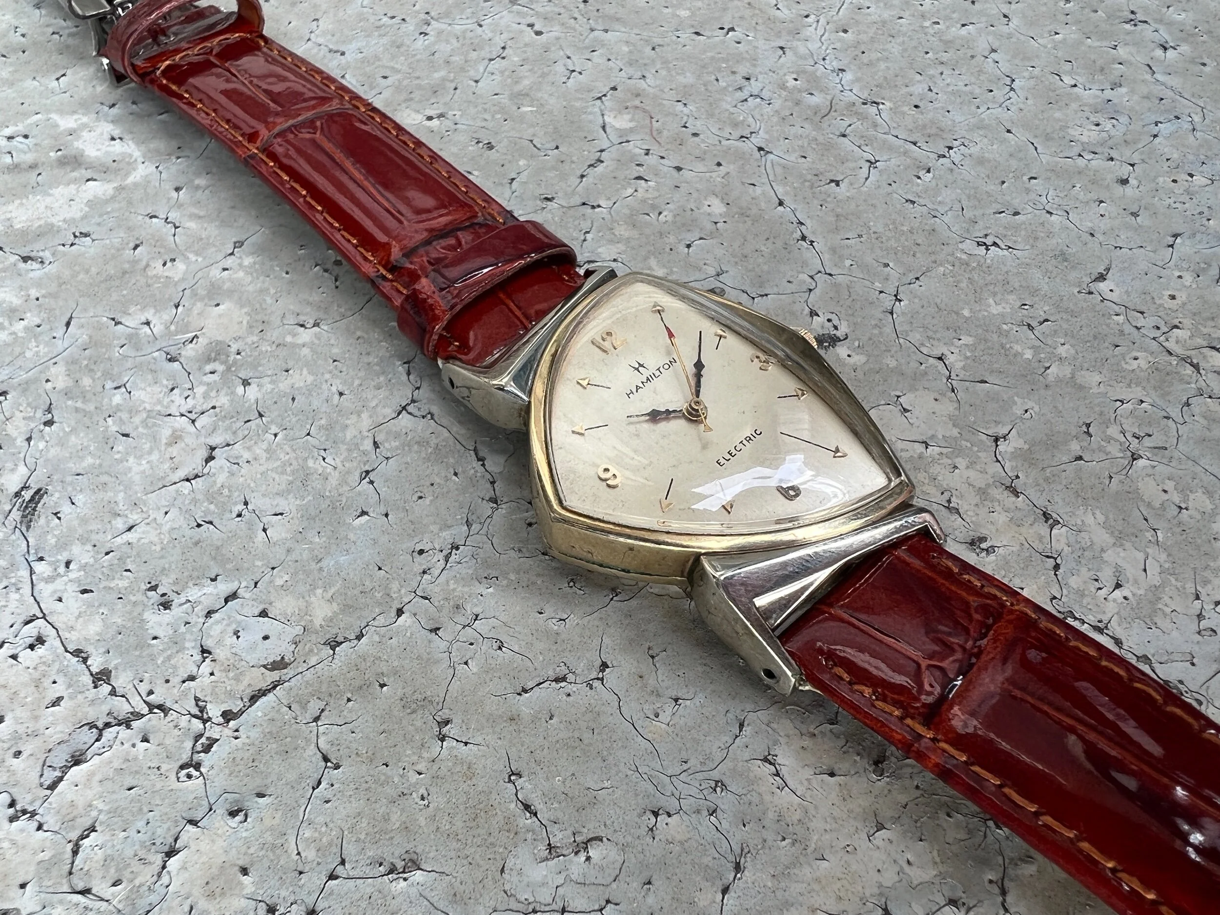 DBBB1BD0-A46F-42E1-BDA3-3686264AB5AB