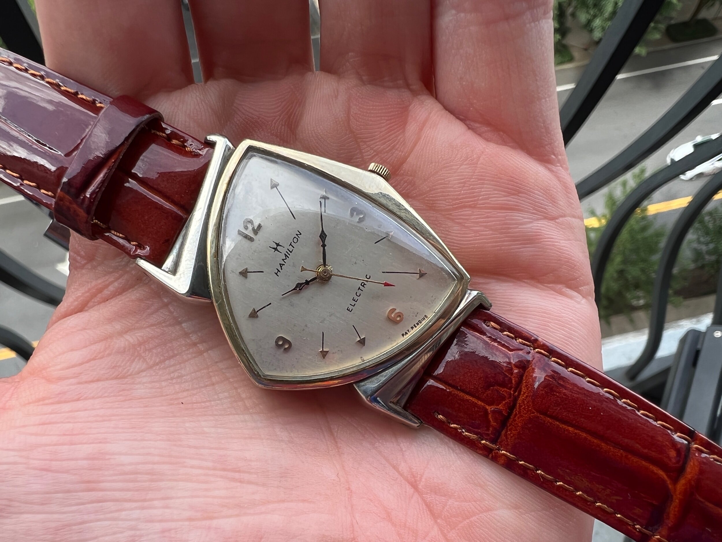 08A02527-1ED3-4652-97F7-37DF73EBE8D5