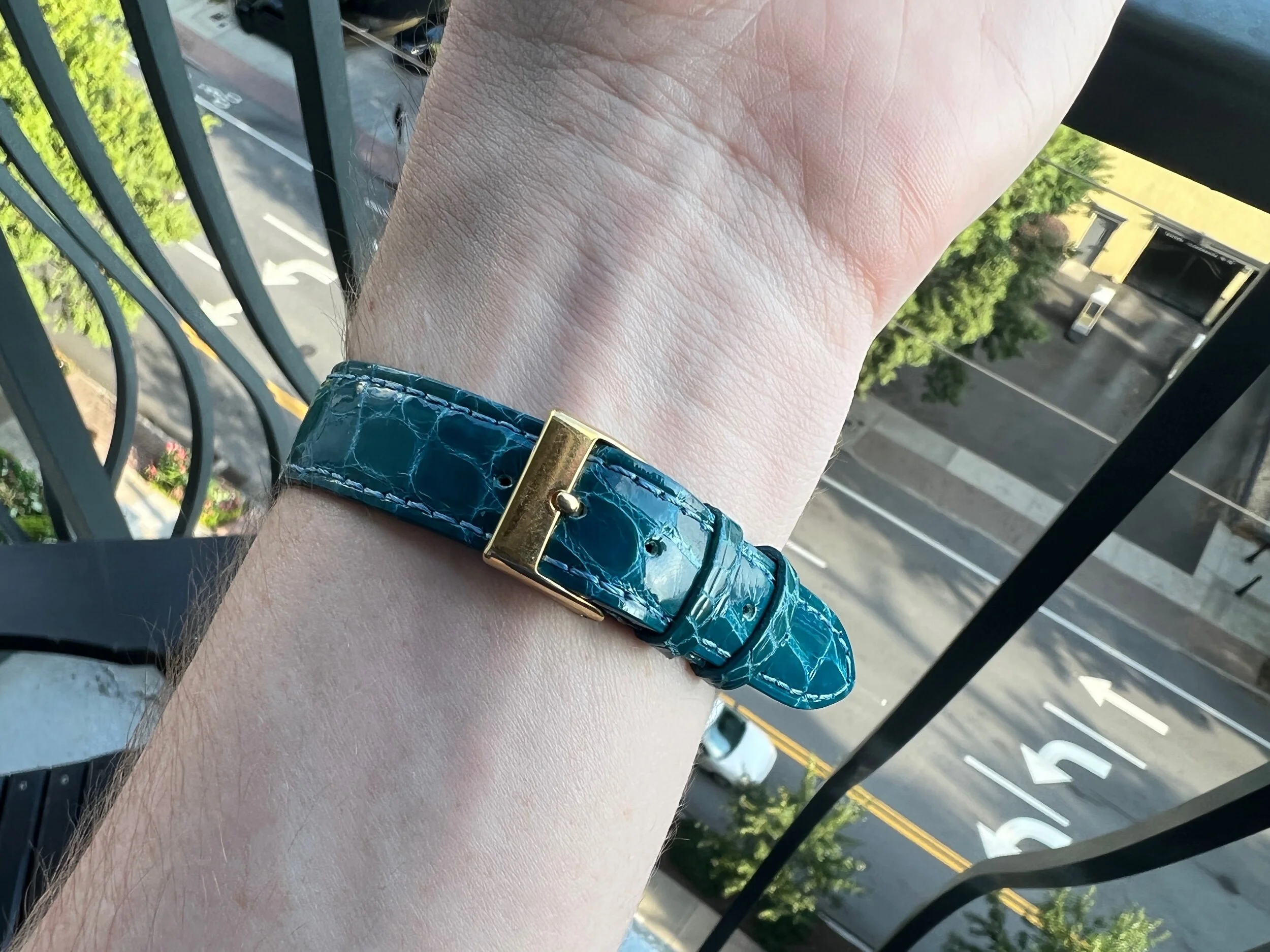 64A02505-9B5C-41A8-9A75-4CD4B9FC7579