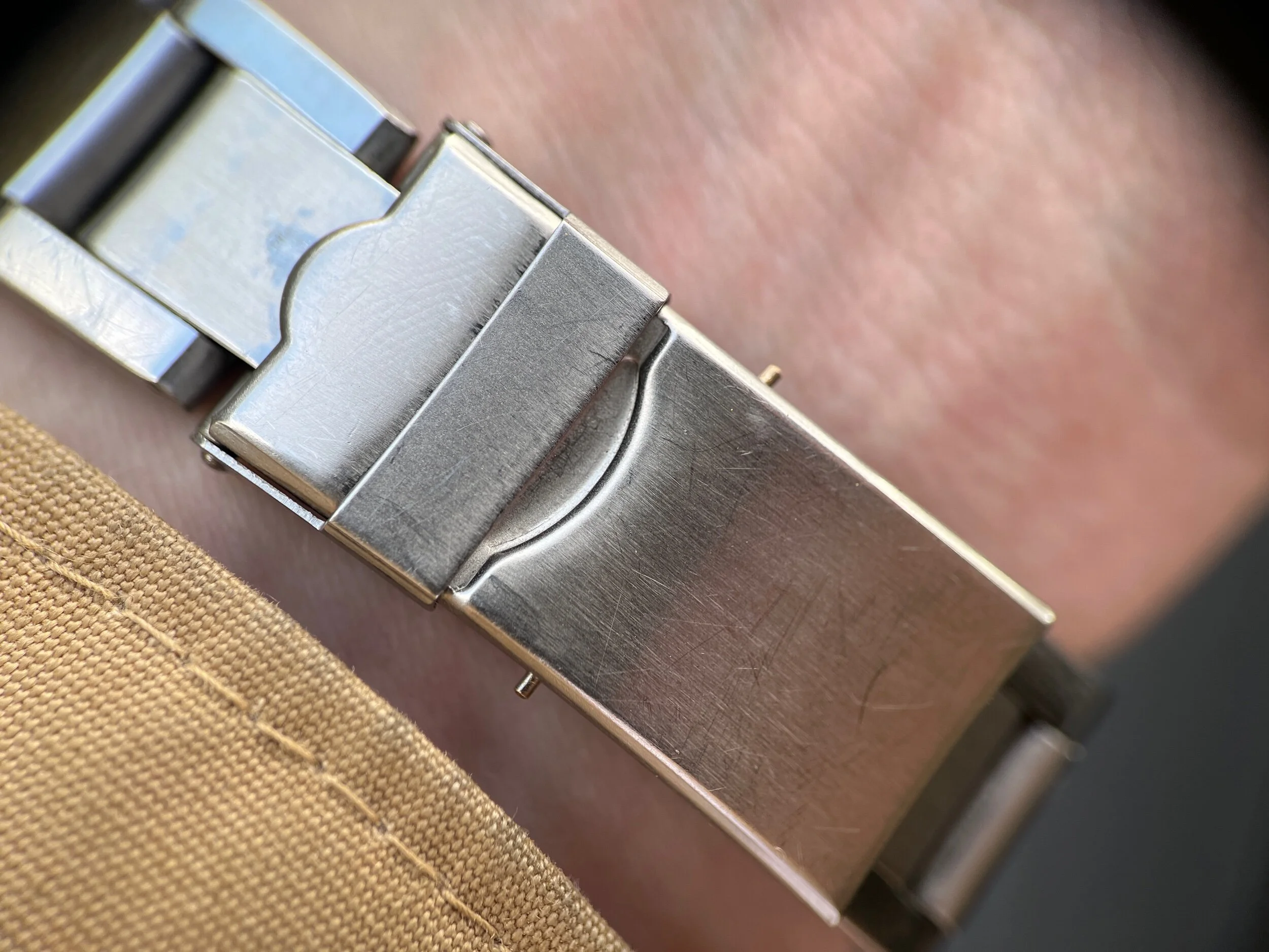 9180352B-FA23-4BB7-913B-E3F79A125C8C