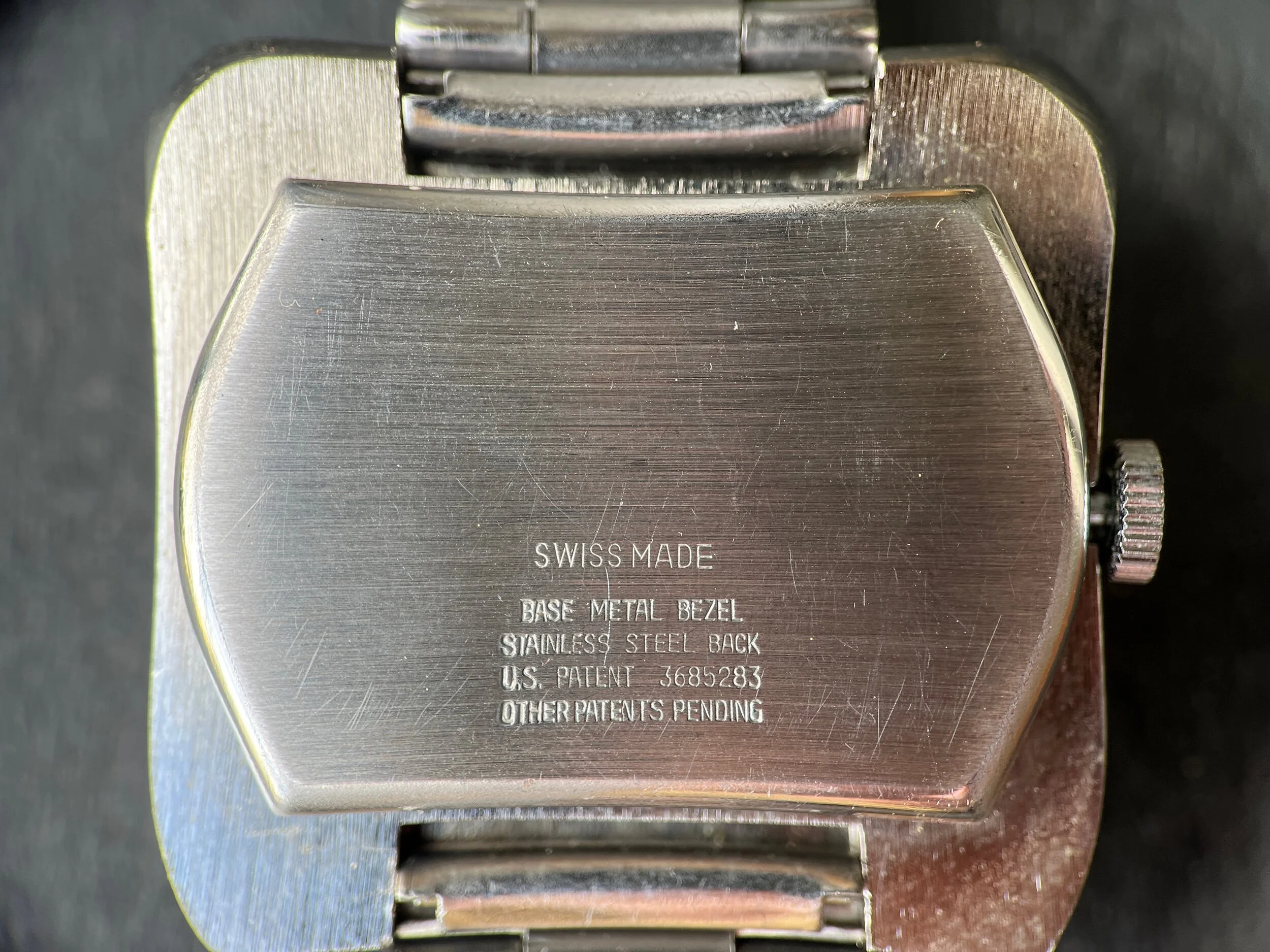 BAB16557-1820-4579-8EF0-02C6938DE8EB