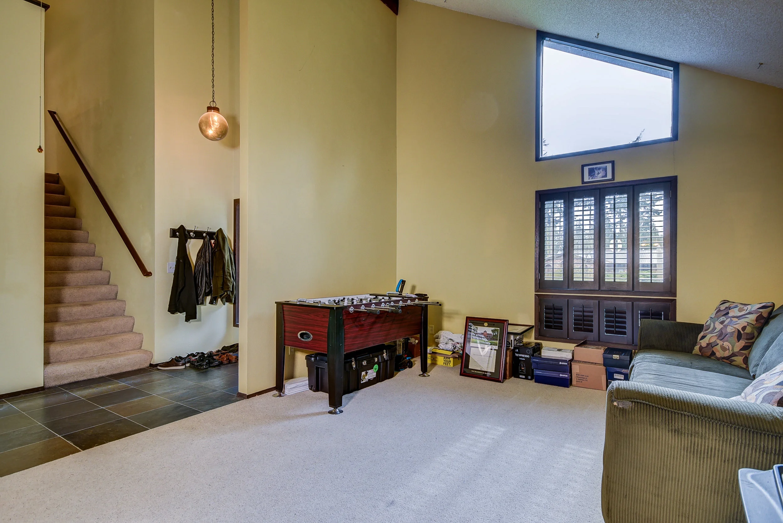 Even on a dreary day...there is a lot of natural light filtering through the numerous windows....