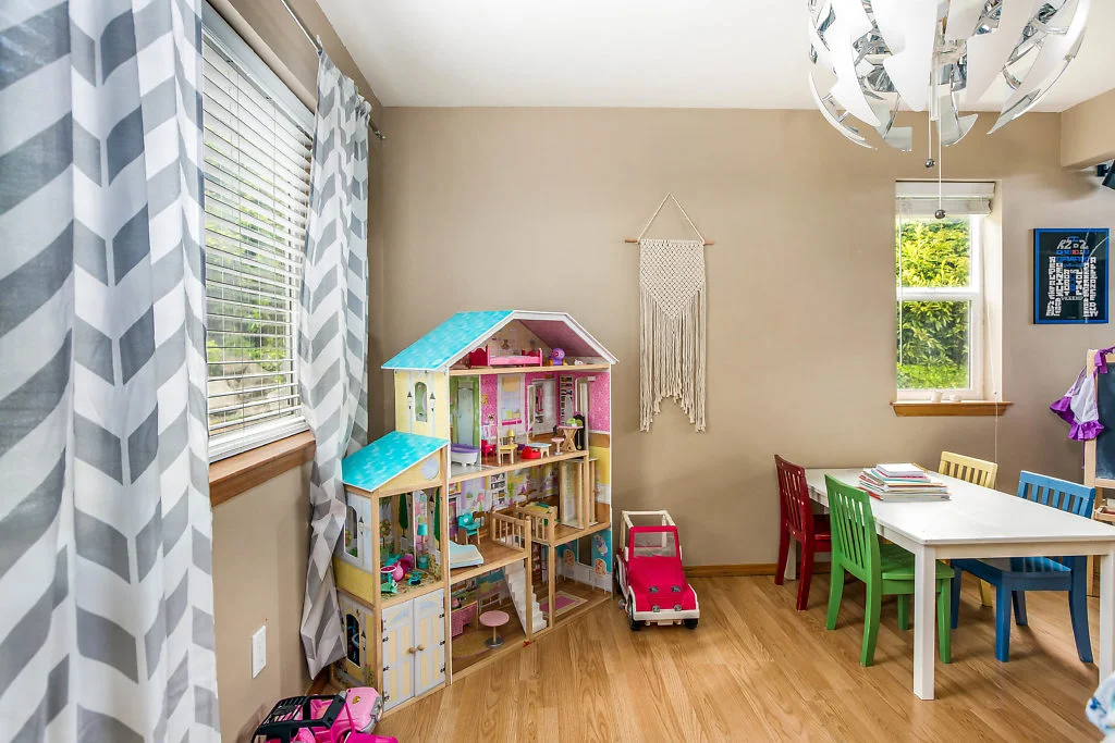 012-1670AlmondLoop-OakHarbor-WA-98277-small.jpg