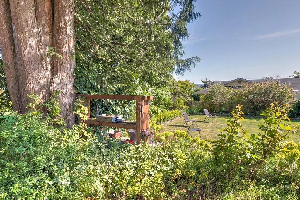 013-1323SE8th-OakHarbor-WA-98277-small.jpg