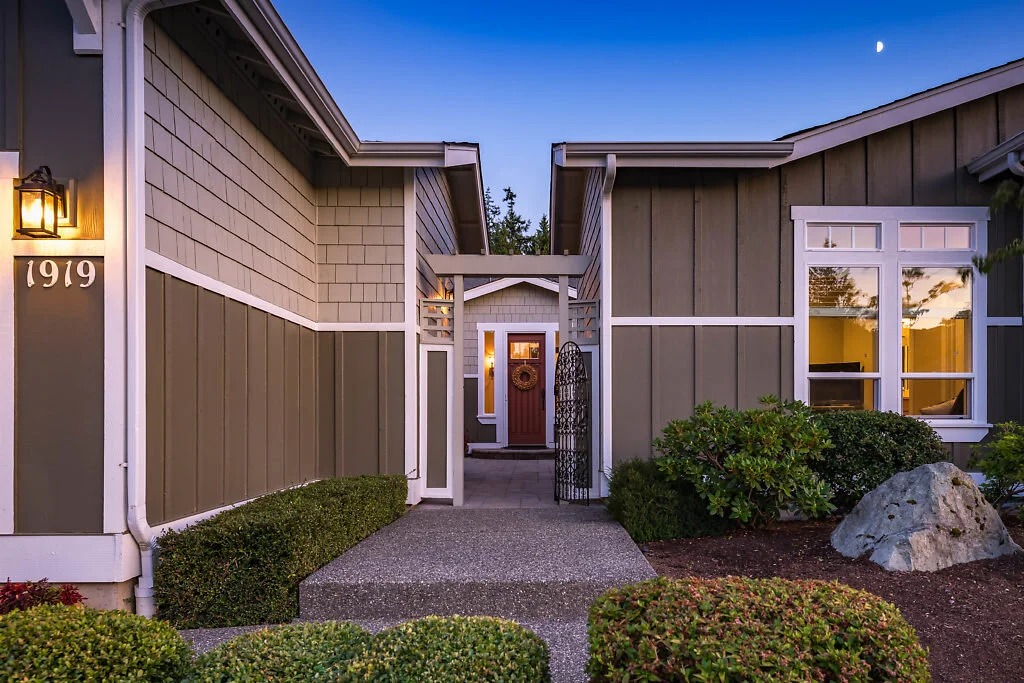 057-191927thPlace-Anacortes-WA-small.jpg