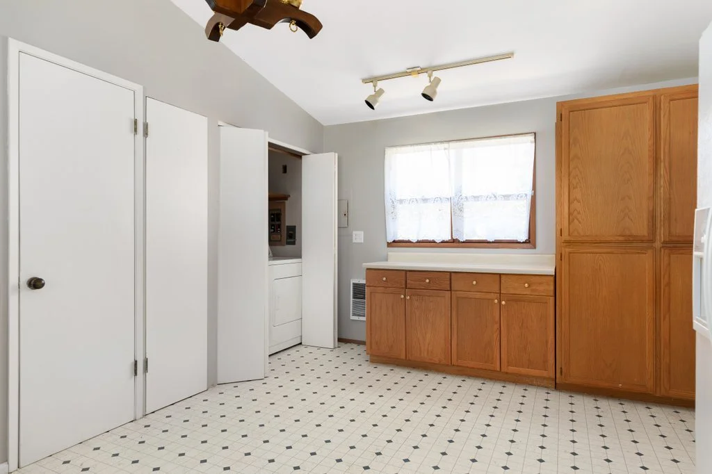 Cash-310-Alderwood-18.jpg-SMALL.JPG